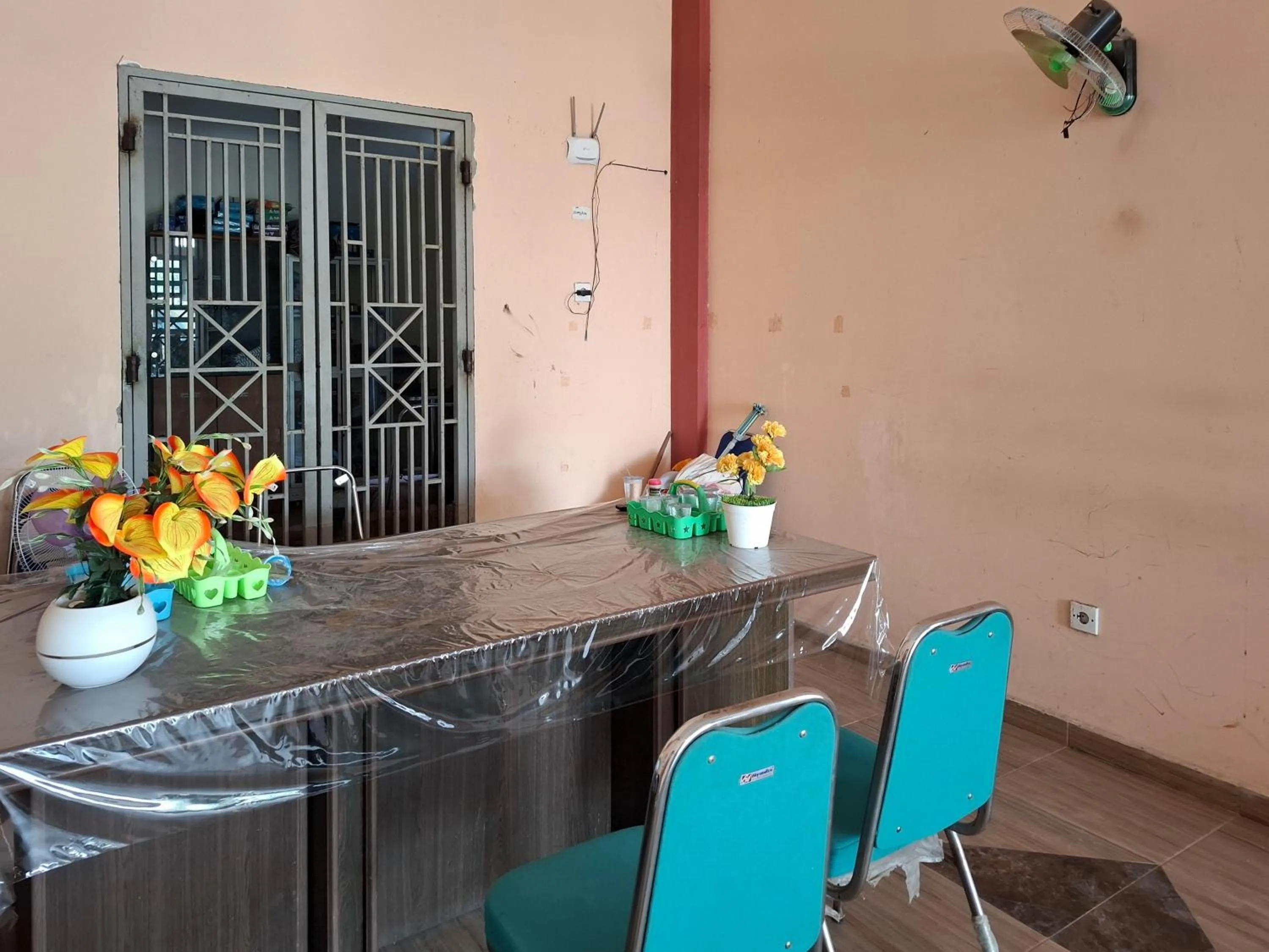Lobby or reception in Sekapuk Indah Guest House Syariah Gresik RedPartner