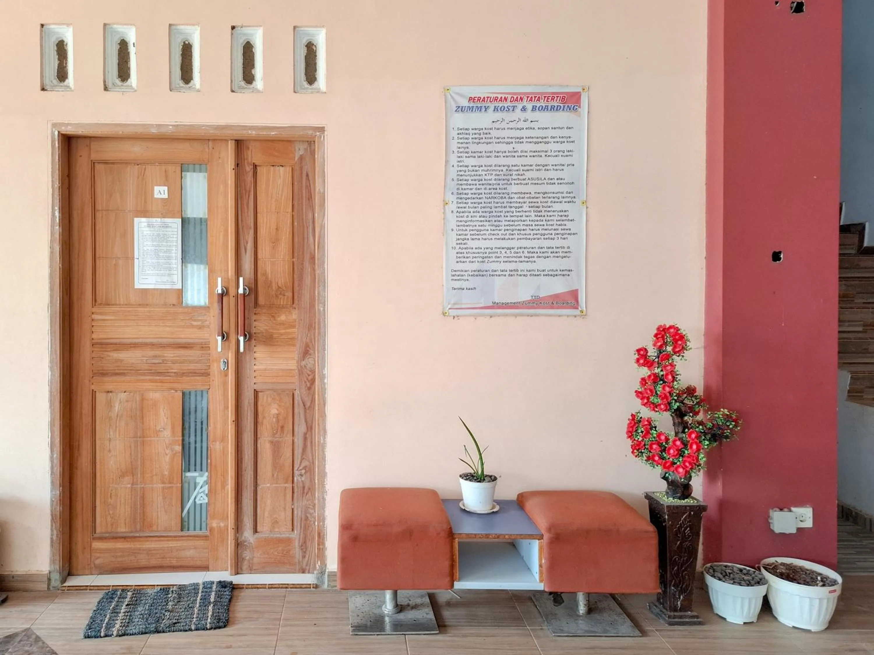Seating area in Sekapuk Indah Guest House Syariah Gresik RedPartner