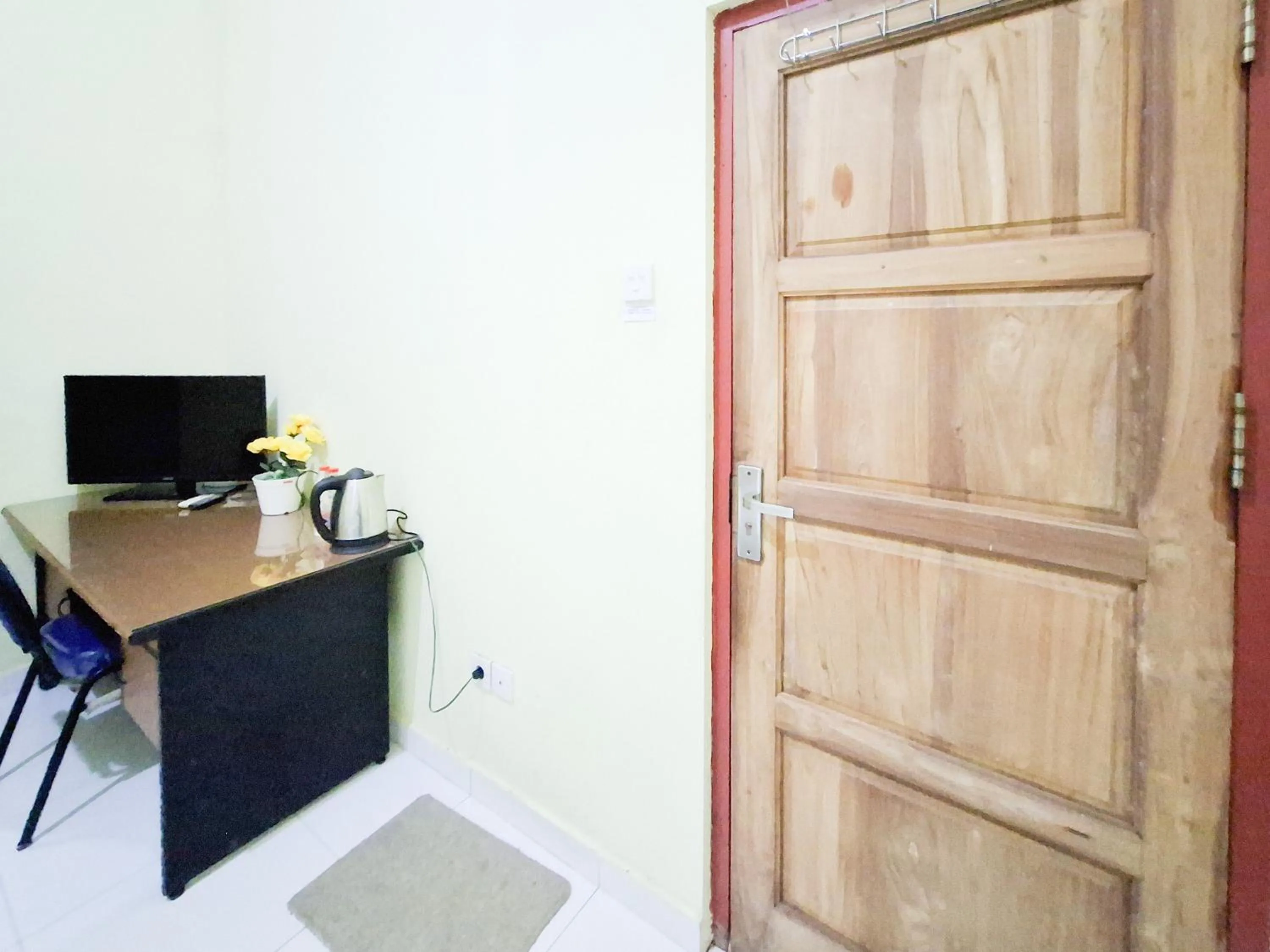 TV and multimedia in Sekapuk Indah Guest House Syariah Gresik RedPartner