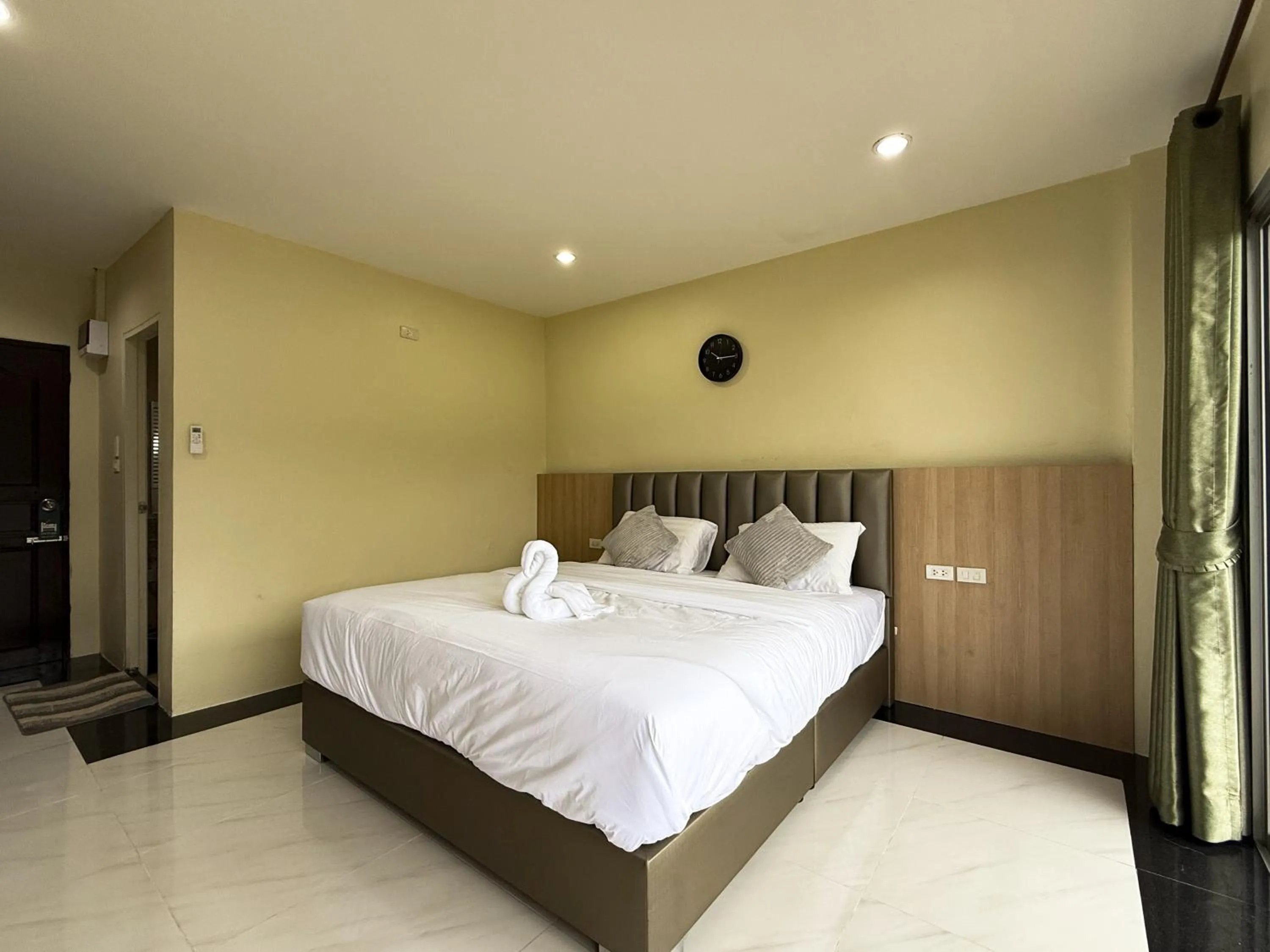 Bedroom, Bed in Nan's Aonang