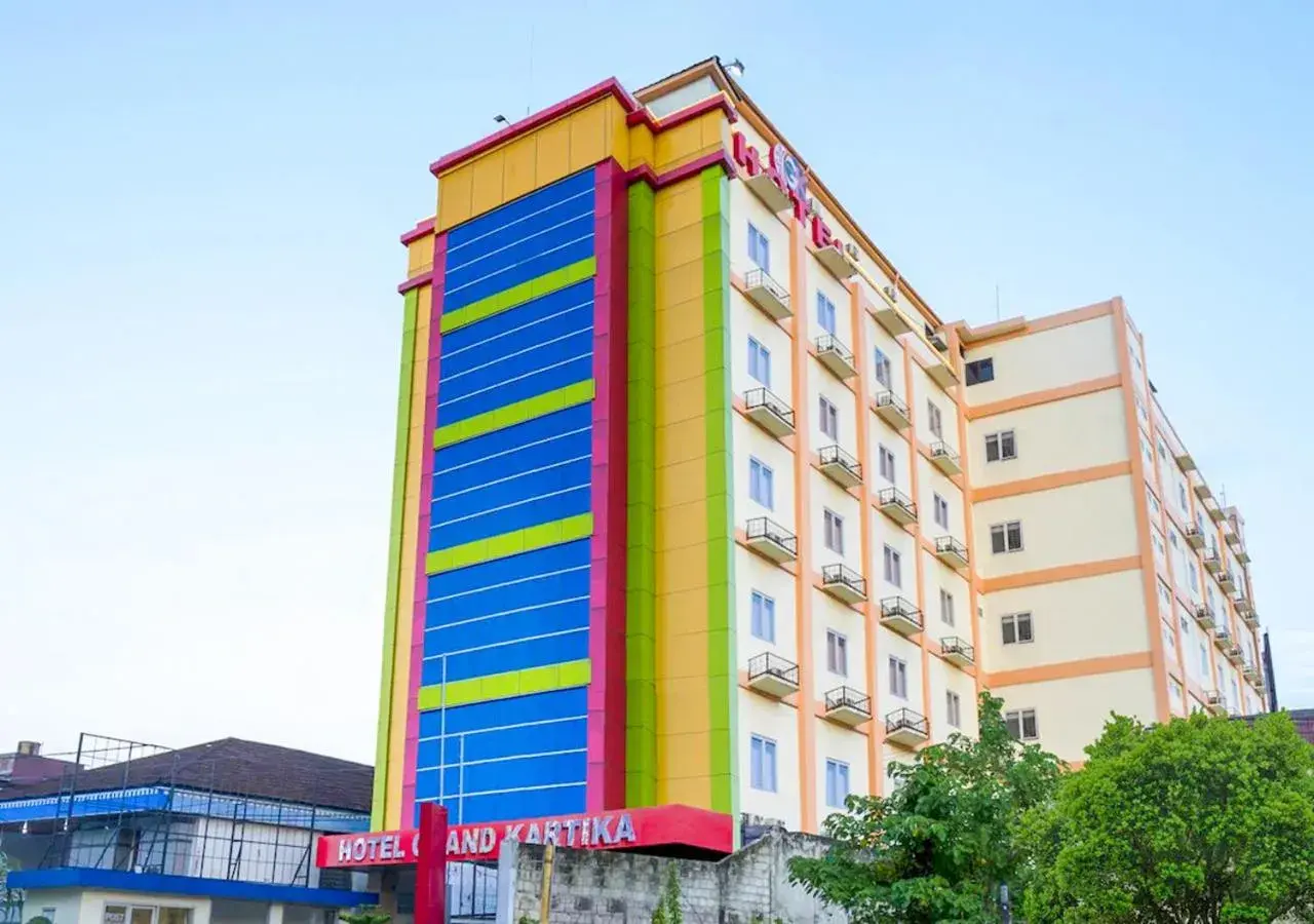 Hotel Grand Kartika Hotel Grand Kartika