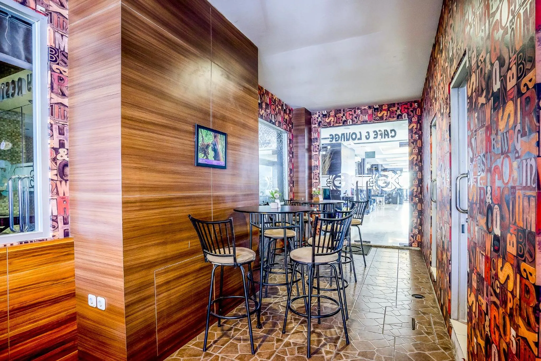 Lounge or bar in Hotel Grand Kartika