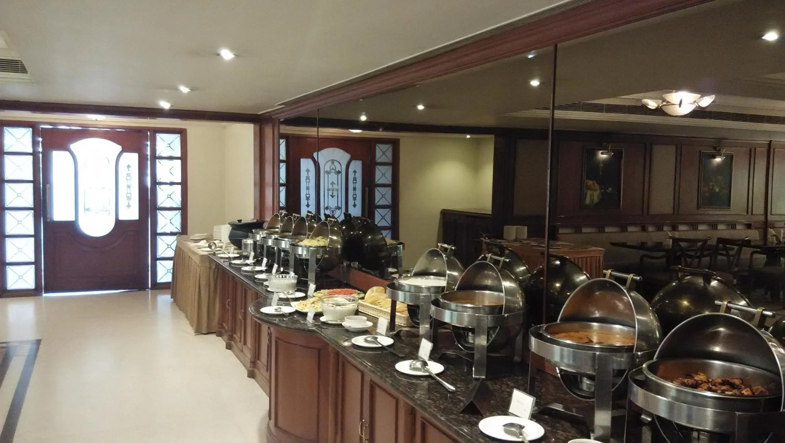 Restaurant/places to eat in The Rialto Hotel