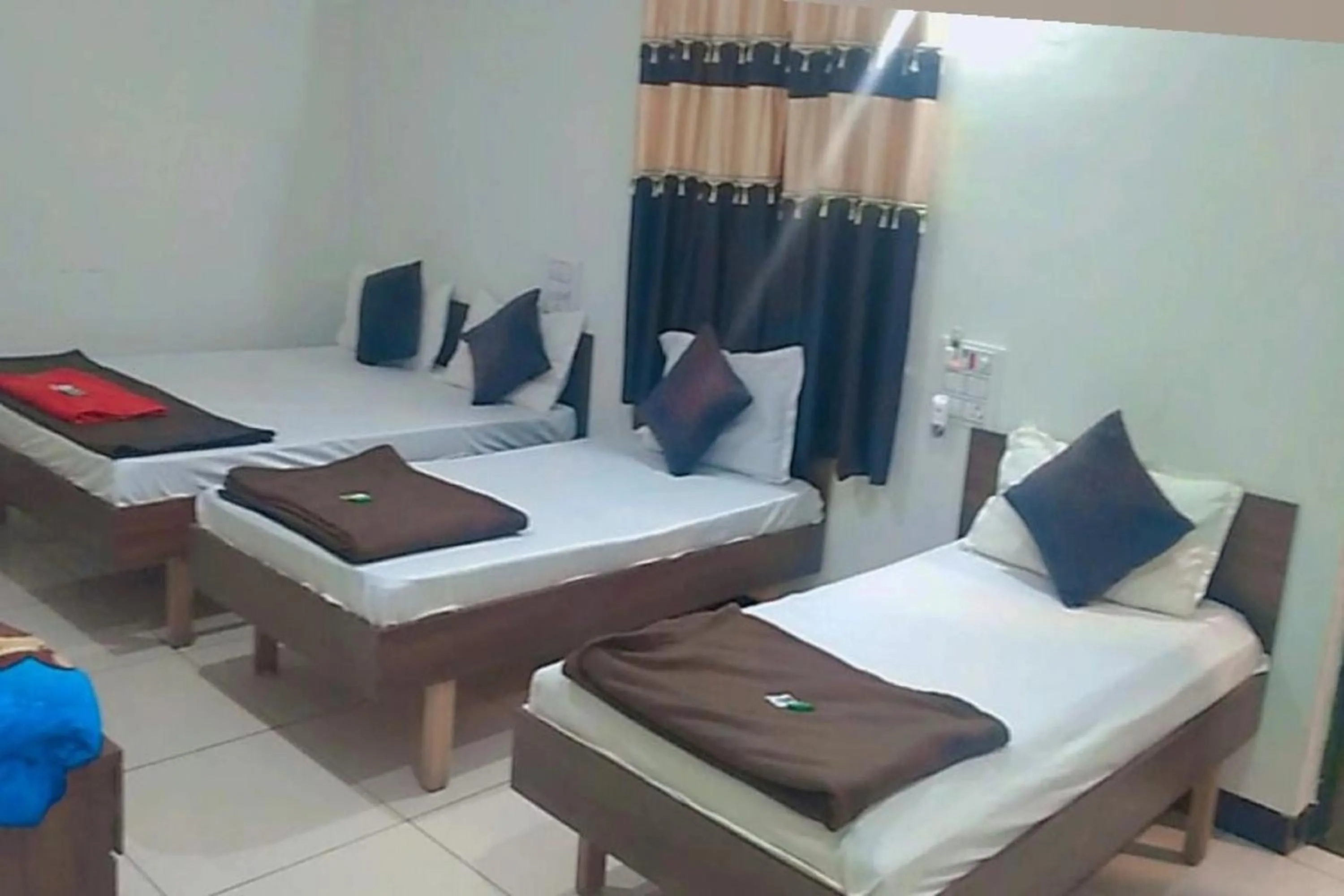 Bed in Hotel Kaanha - Dwarka