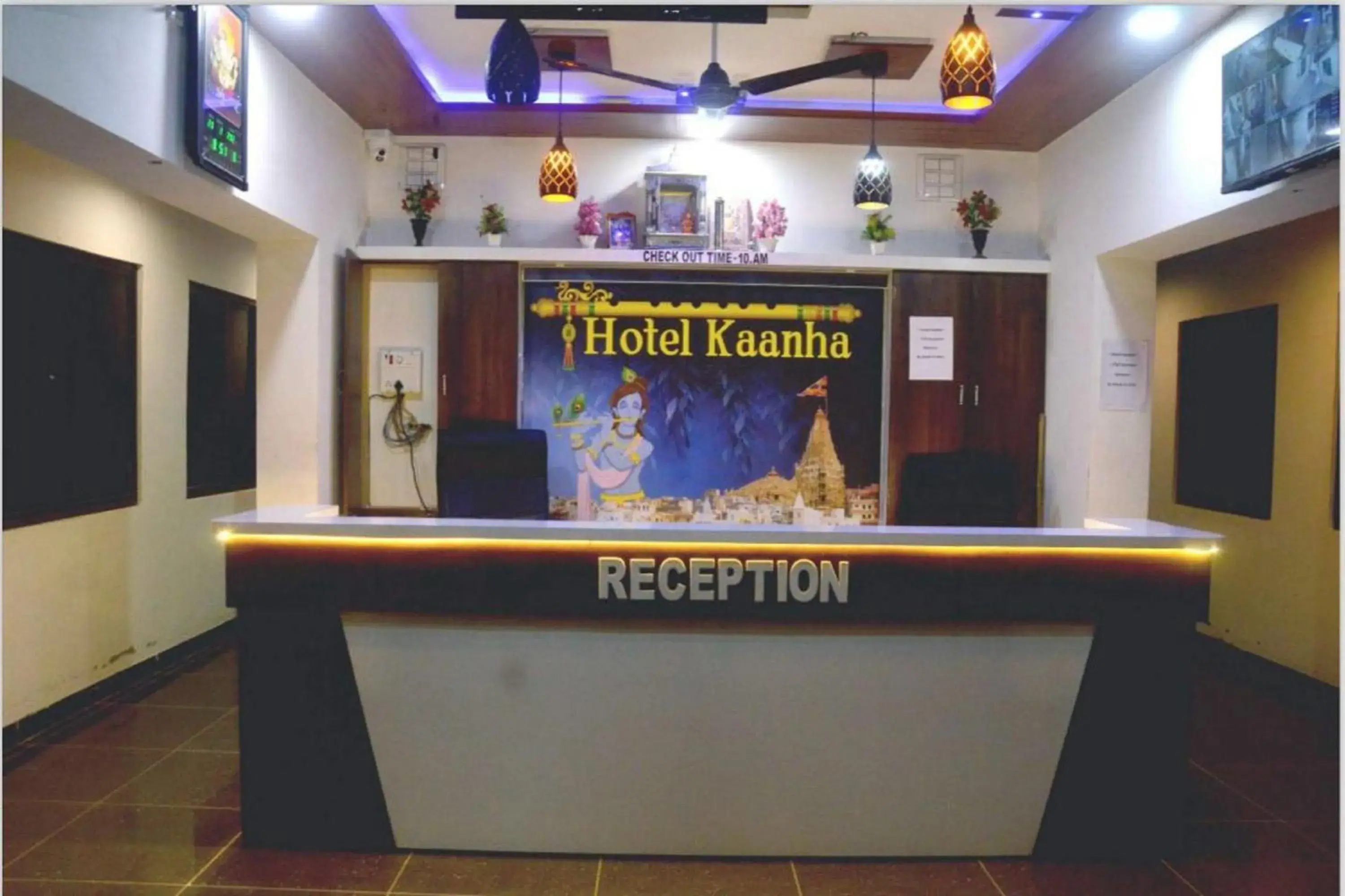 Lobby or reception in Hotel Kaanha - Dwarka Lobby or reception in Hotel Kaanha - Dwarka