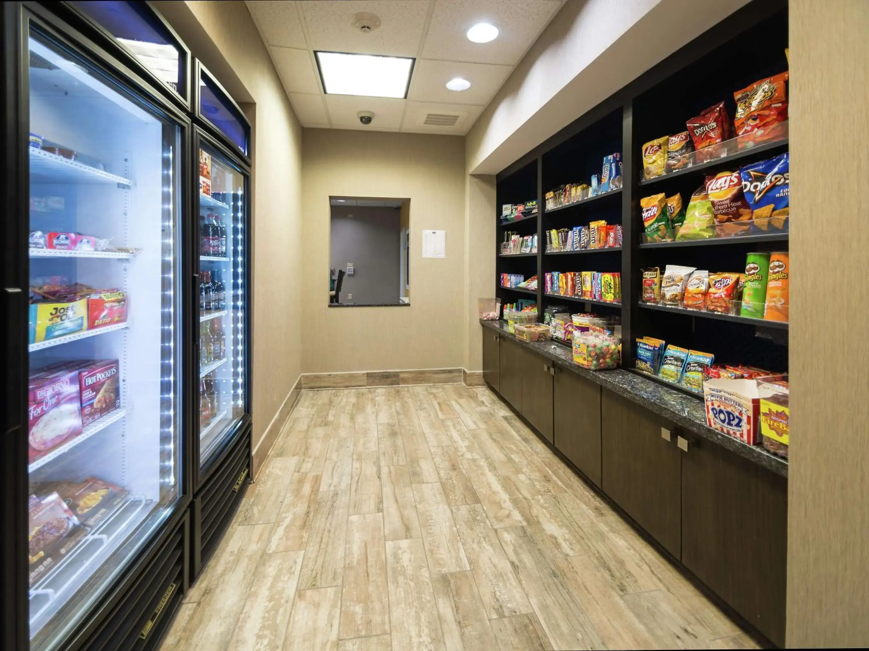 Restaurant/places to eat in Hampton Inn Hernando, MS Restaurant/places to eat in Hampton Inn Hernando, MS