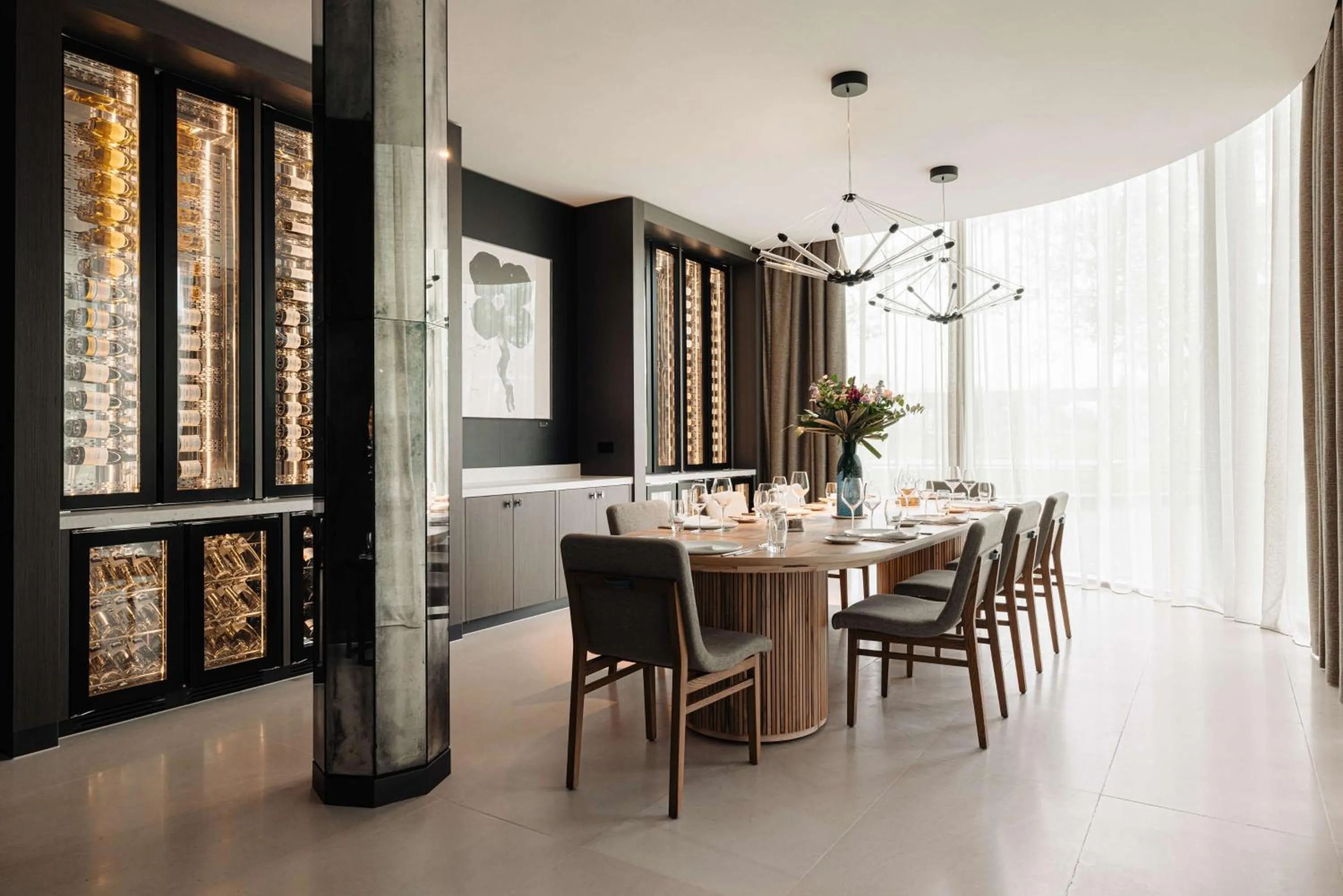 Restaurant/places to eat in Hilton Amsterdam Airport Schiphol