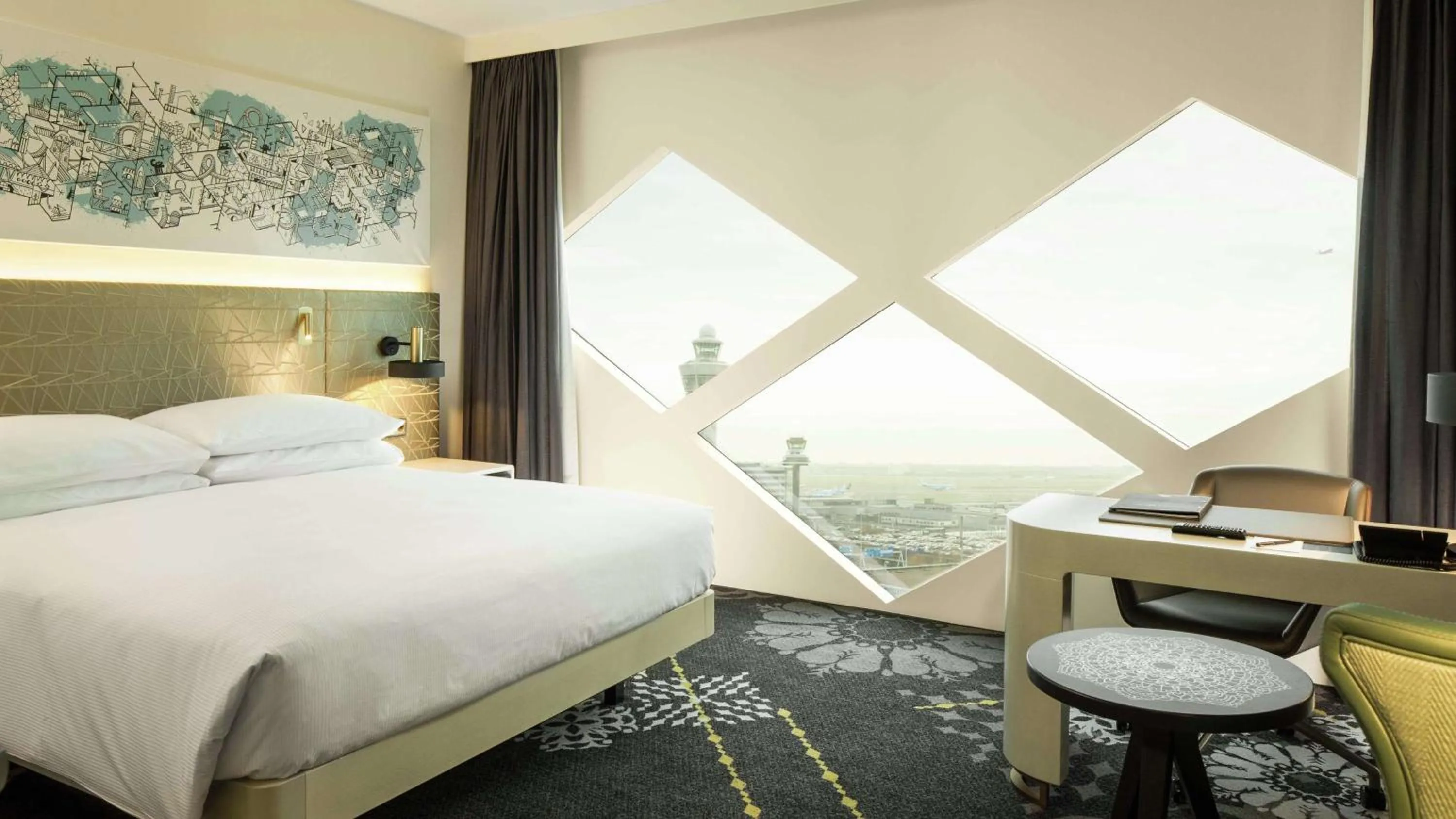 View (from property/room), Bed in Hilton Amsterdam Airport Schiphol