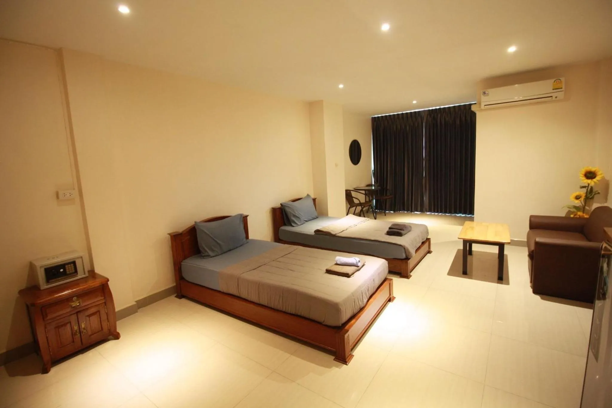 Bedroom, Bed in Sorot Darika Jomtien Beach