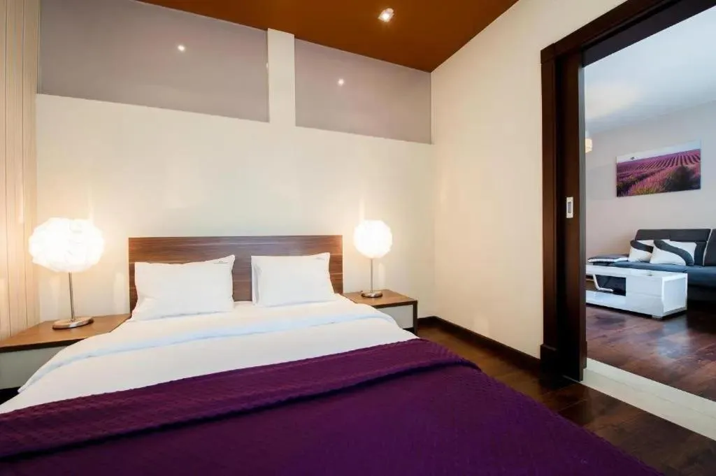 Bed in inQse Warsaw Centre