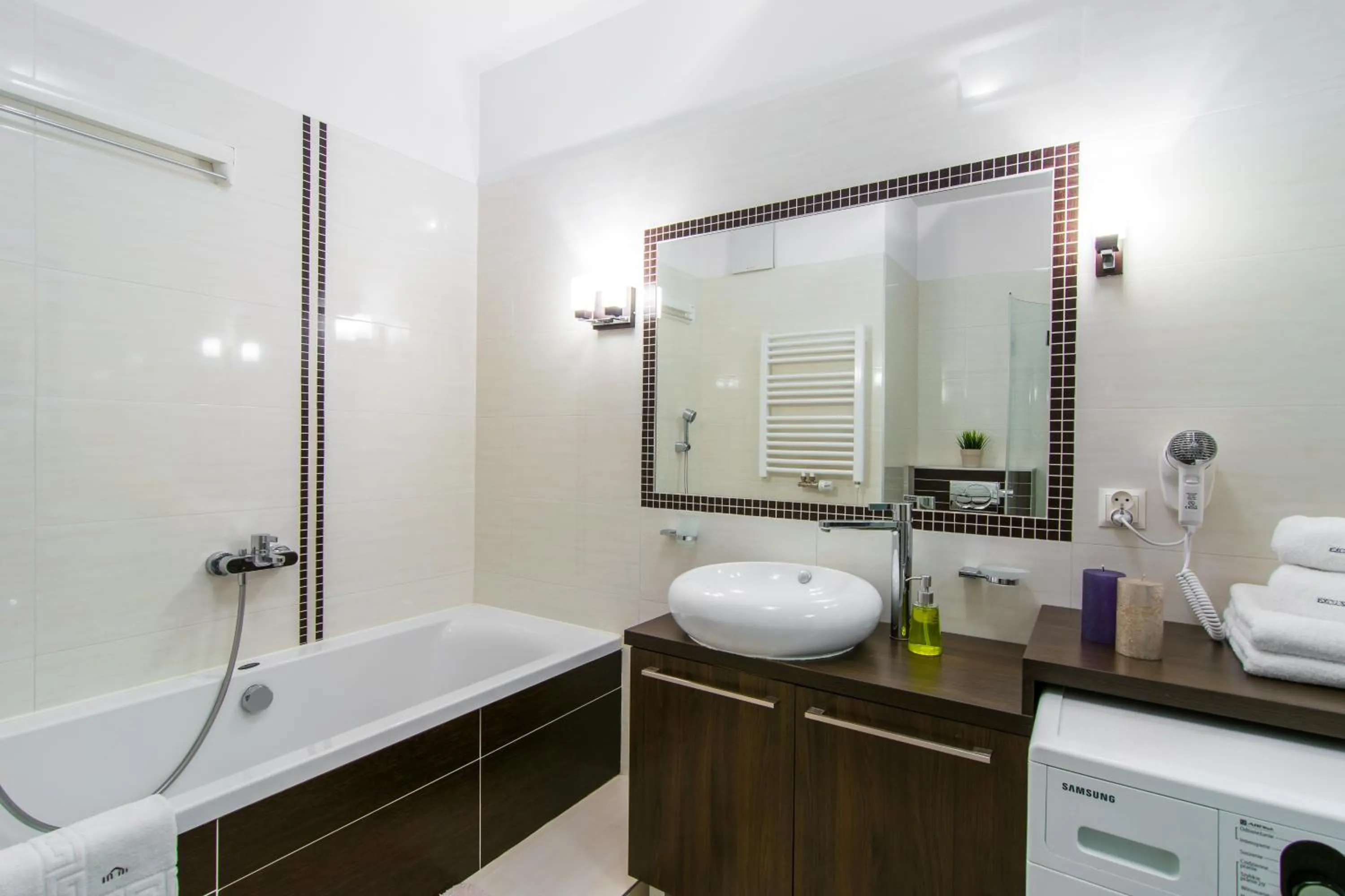 Shower in inQse Warsaw Centre