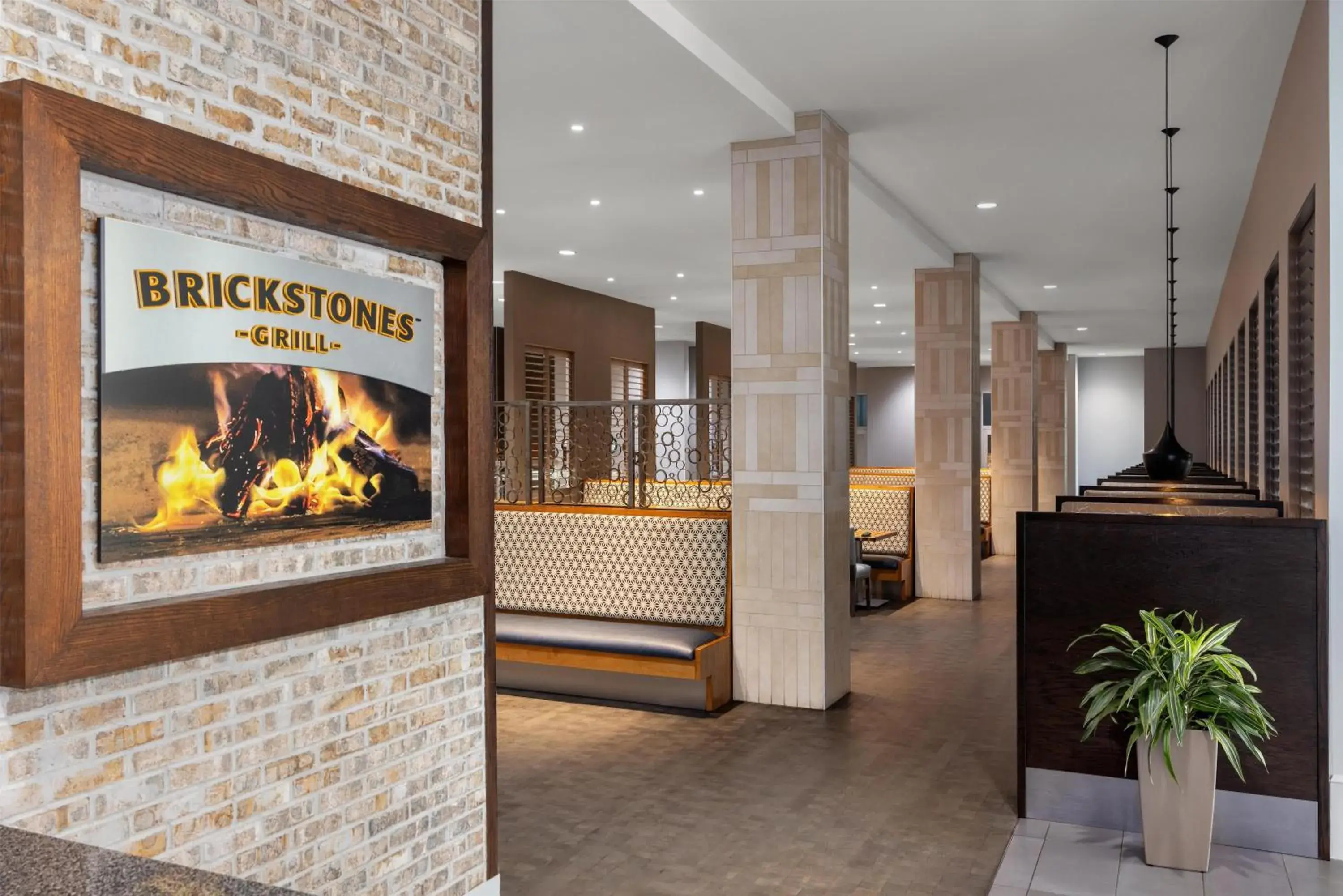 Restaurant/places to eat in Embassy Suites Charlotte/Ayrsley Restaurant/places to eat in Embassy Suites Charlotte/Ayrsley