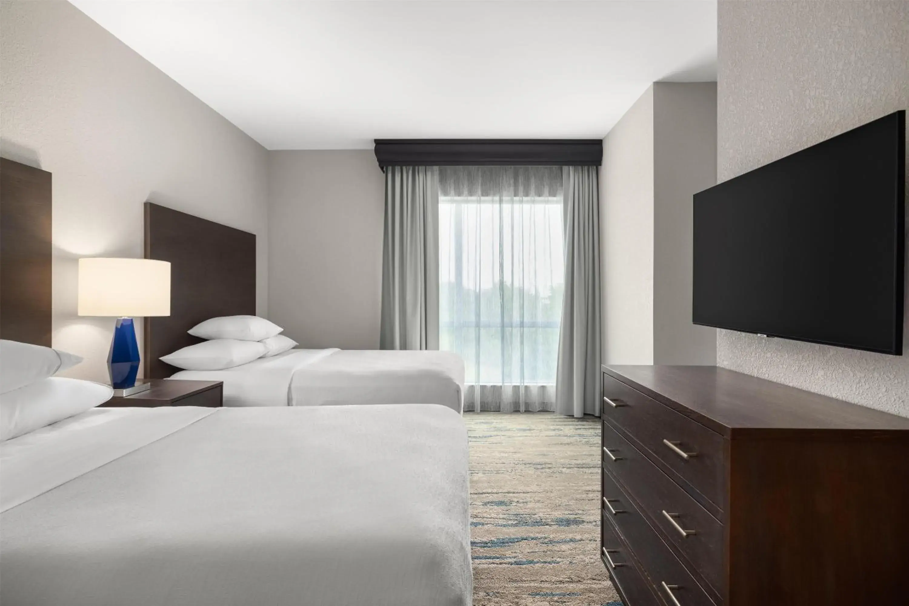 Bed in Embassy Suites Charlotte/Ayrsley Bed in Embassy Suites Charlotte/Ayrsley