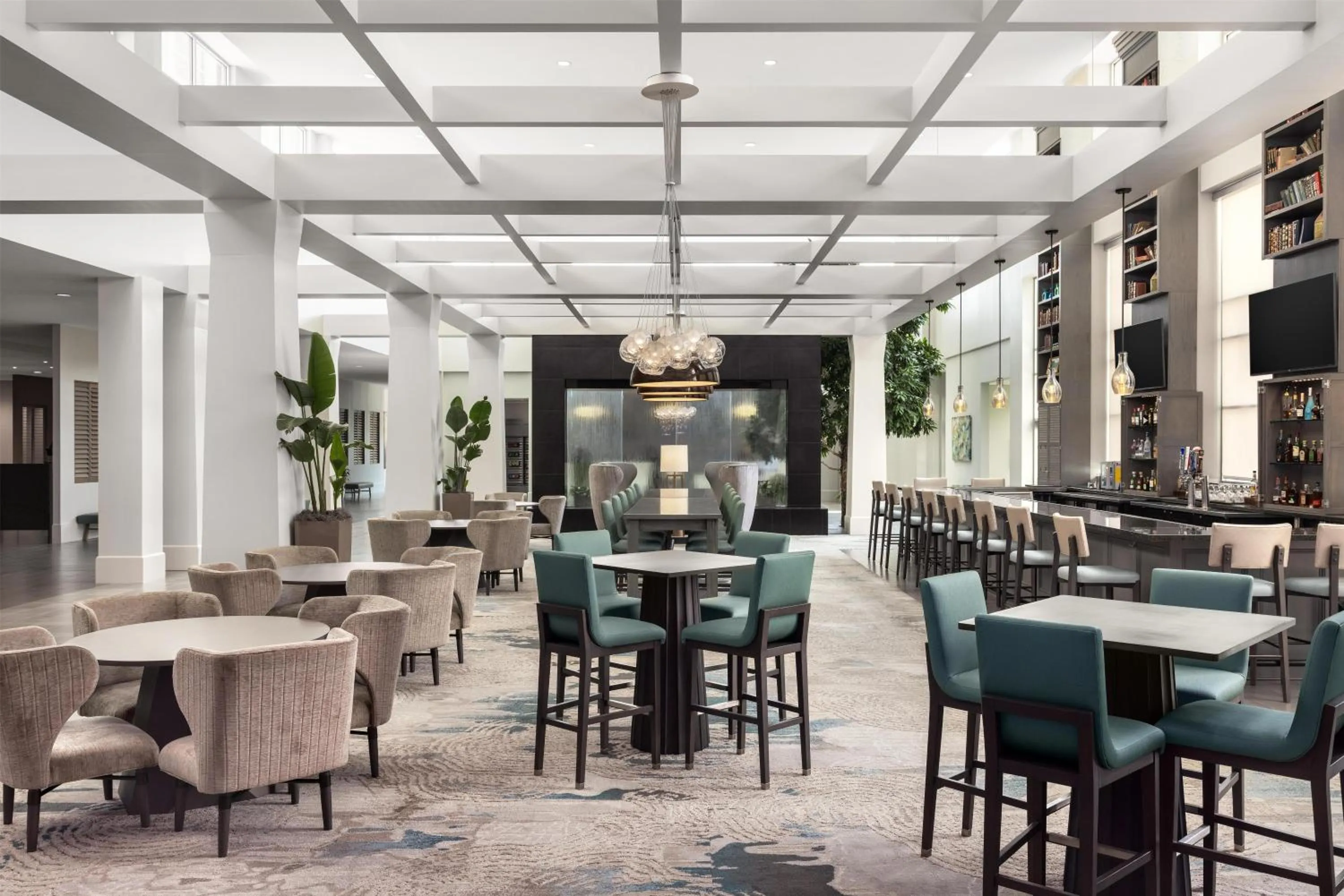 Lounge or bar in Embassy Suites Charlotte/Ayrsley