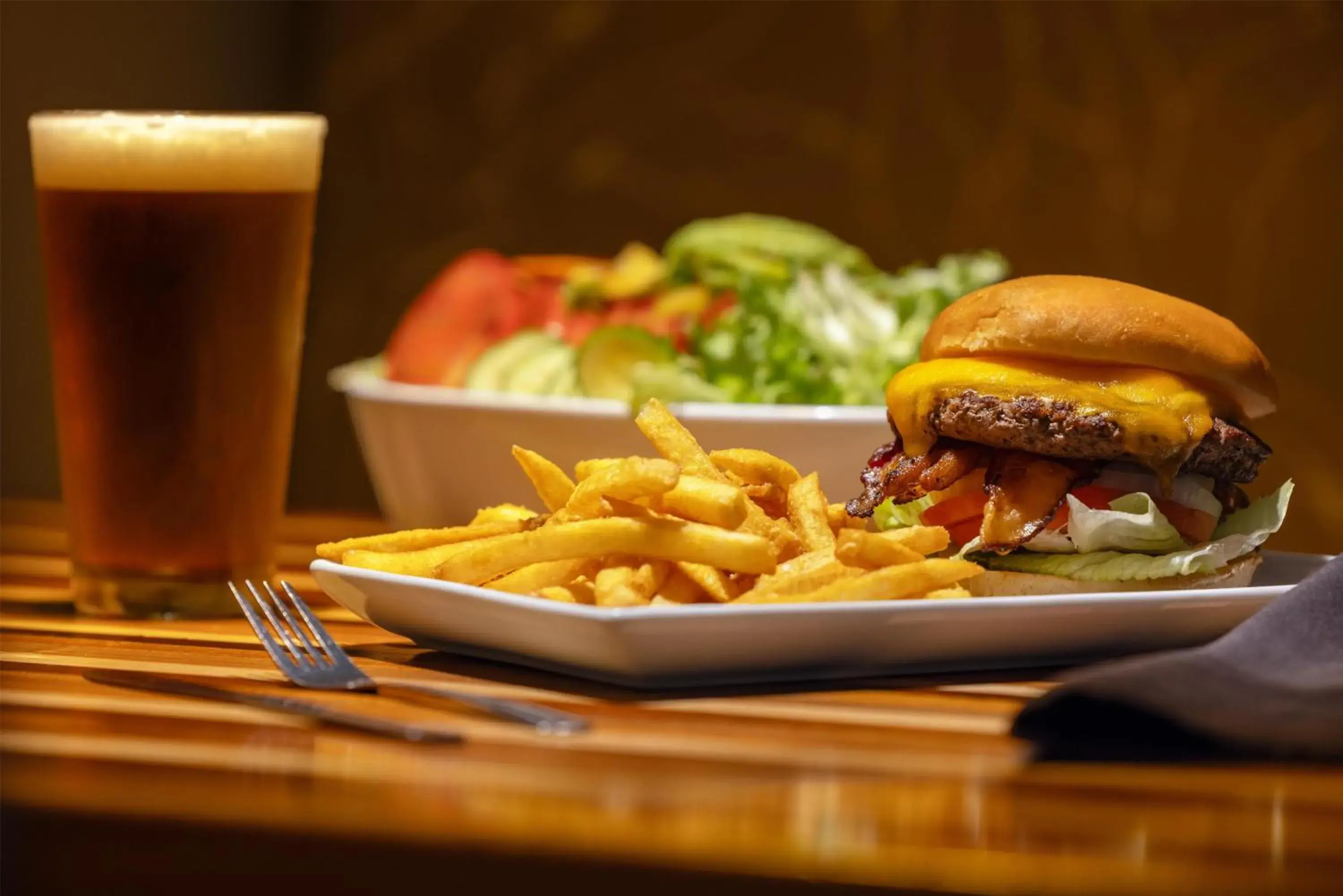 Restaurant/places to eat in Embassy Suites Charlotte/Ayrsley Restaurant/places to eat in Embassy Suites Charlotte/Ayrsley