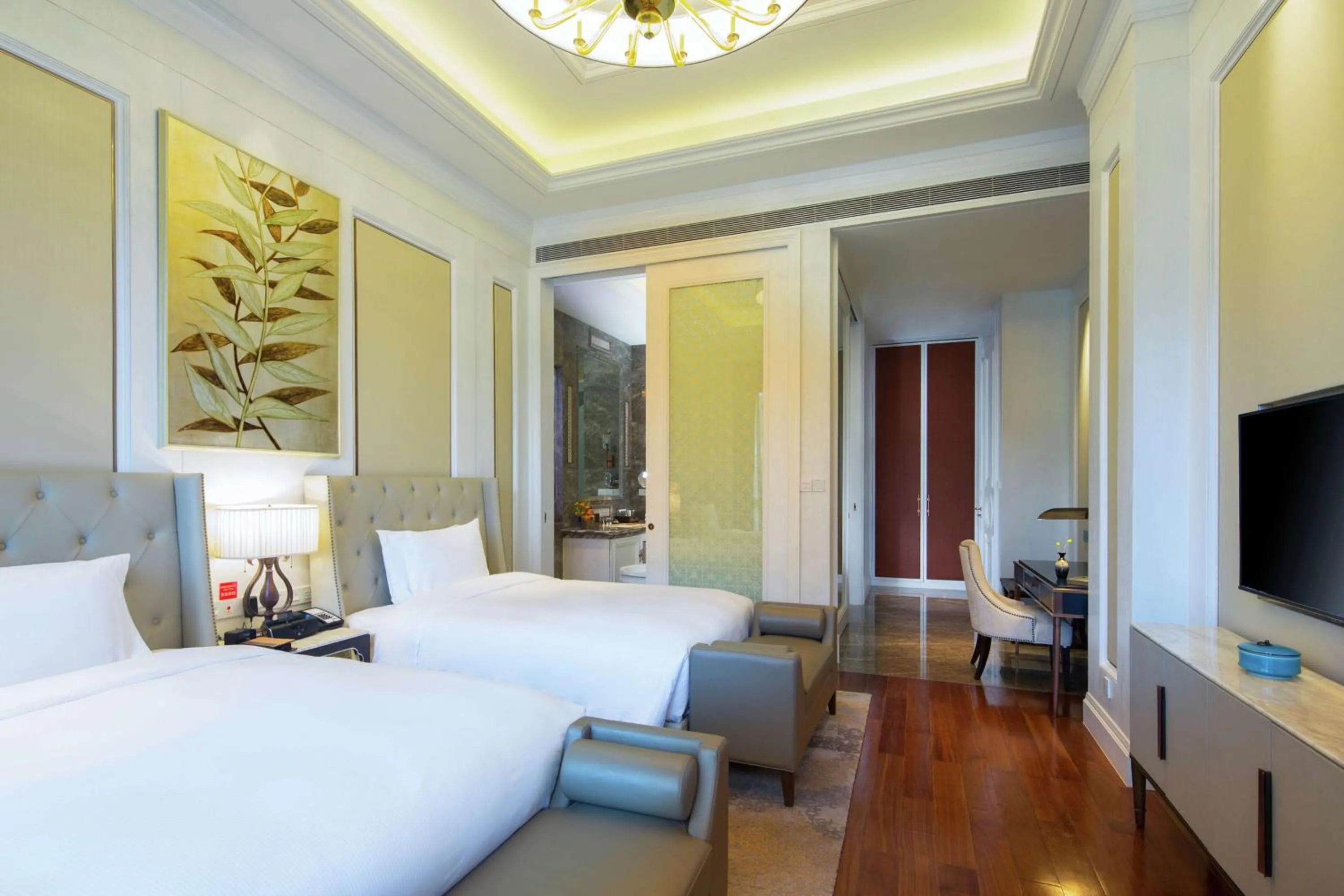 Bedroom, Bed in Hilton Yuxi Fuxian Lake