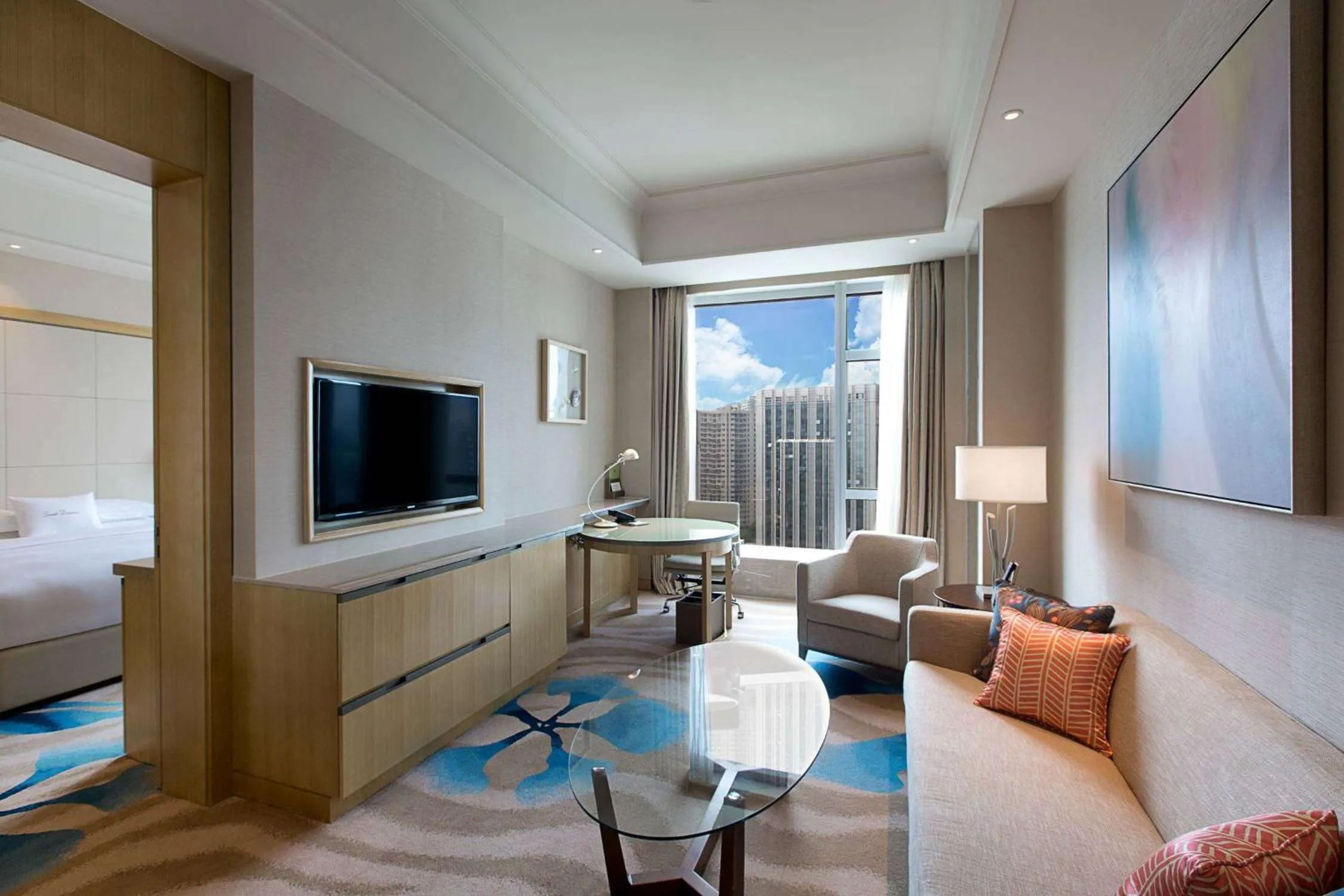 Living room, Bed in DoubleTree by Hilton Hotel Xiamen - Wuyuan Bay