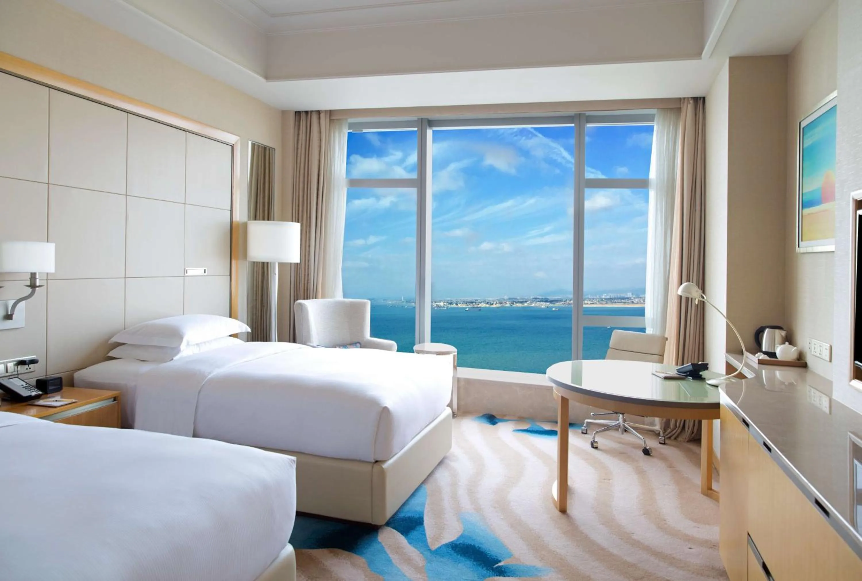 Bed in DoubleTree by Hilton Hotel Xiamen - Wuyuan Bay