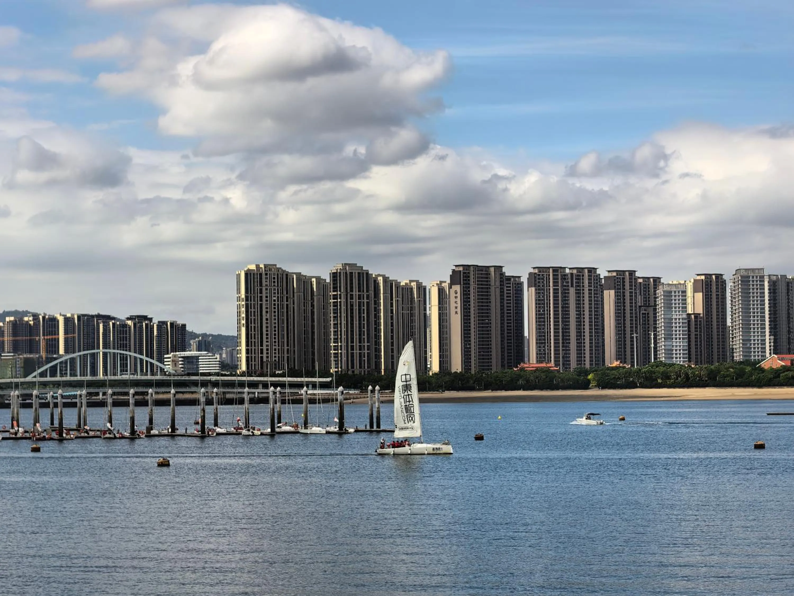 Windsurfing in DoubleTree by Hilton Hotel Xiamen - Wuyuan Bay