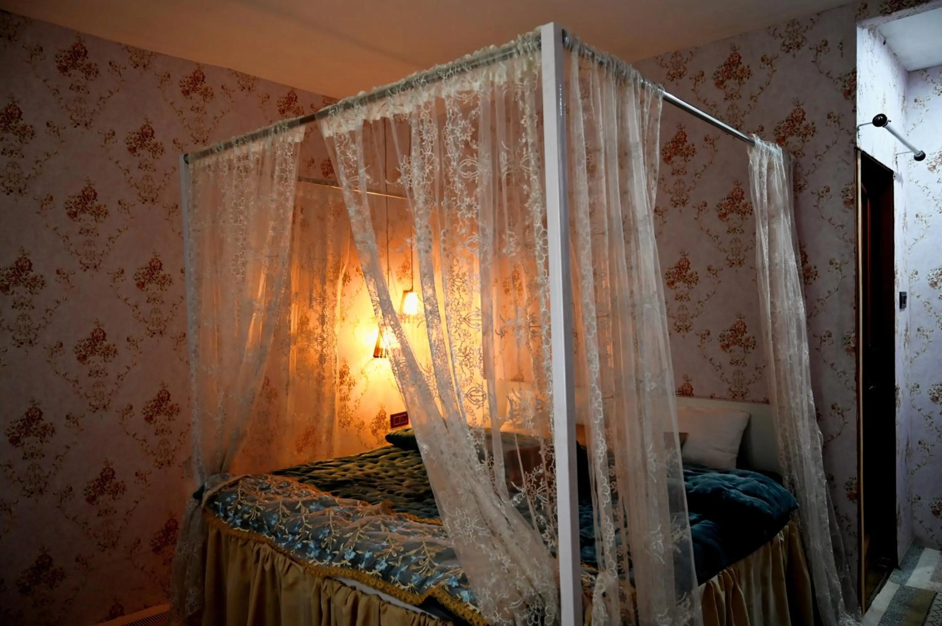 Bed in The Rare Ones, Bhalugaad Resort and game Zone