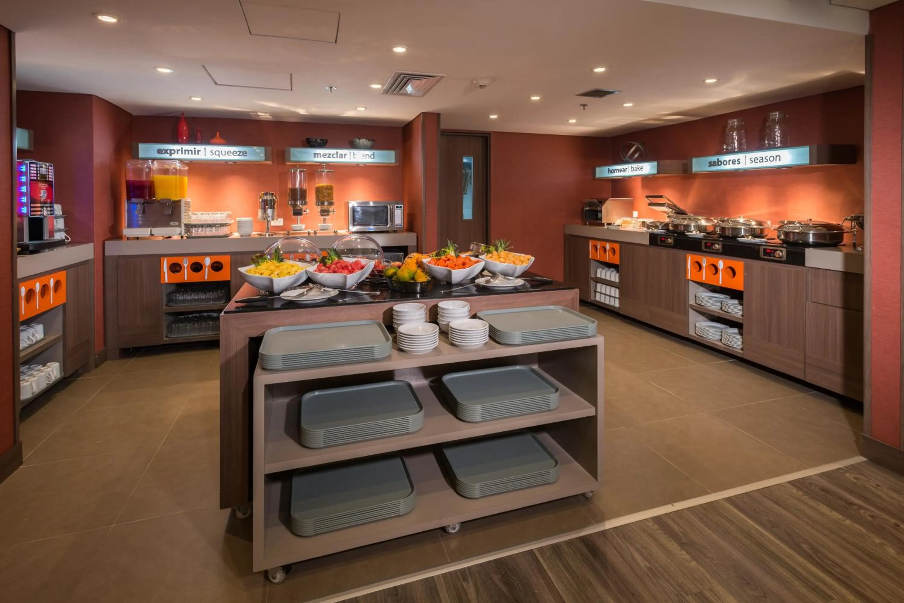 Breakfast in Hampton by Hilton Bogota Usaquen