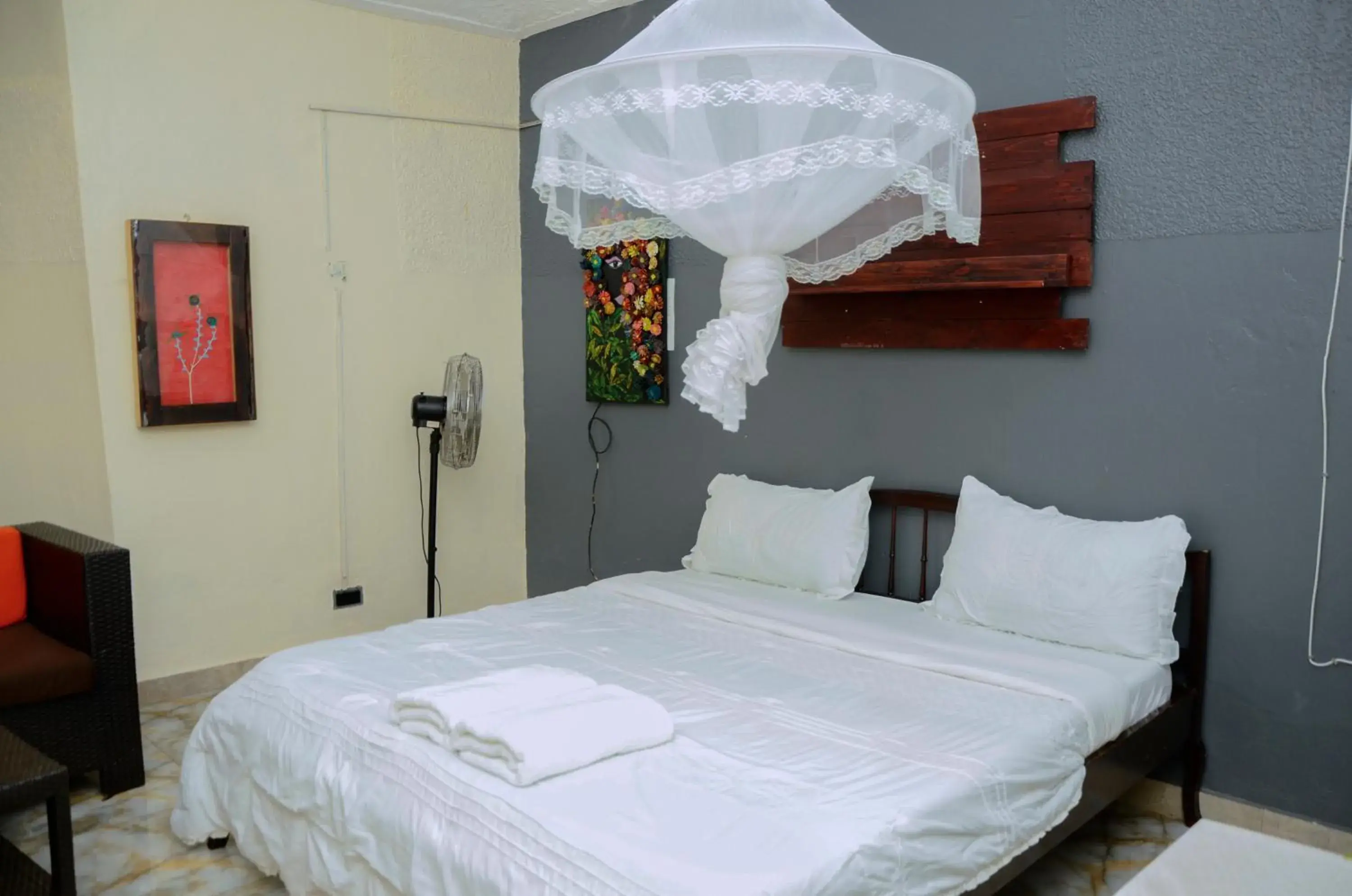 Single Room with Garden View in Gorilla African Guest House Single Room with Garden View in Gorilla African Guest House