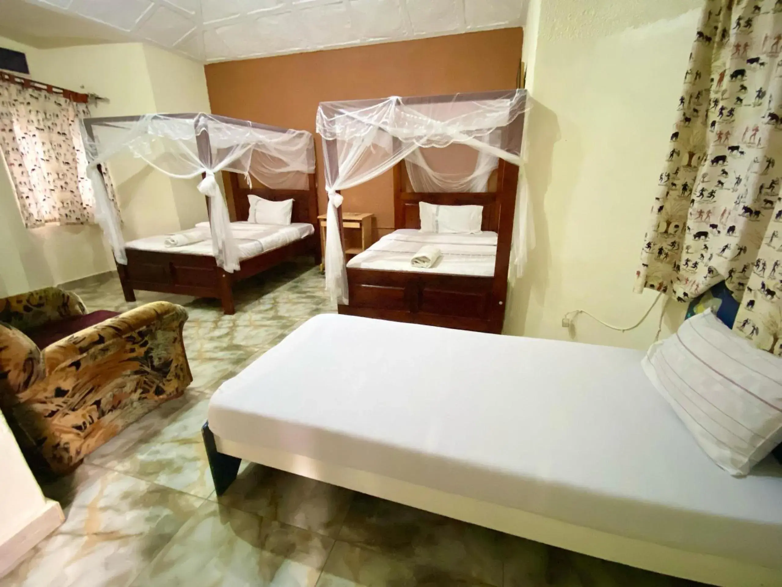 Single Bed in Female Dormitory Room in Gorilla African Guest House Single Bed in Female Dormitory Room in Gorilla African Guest House