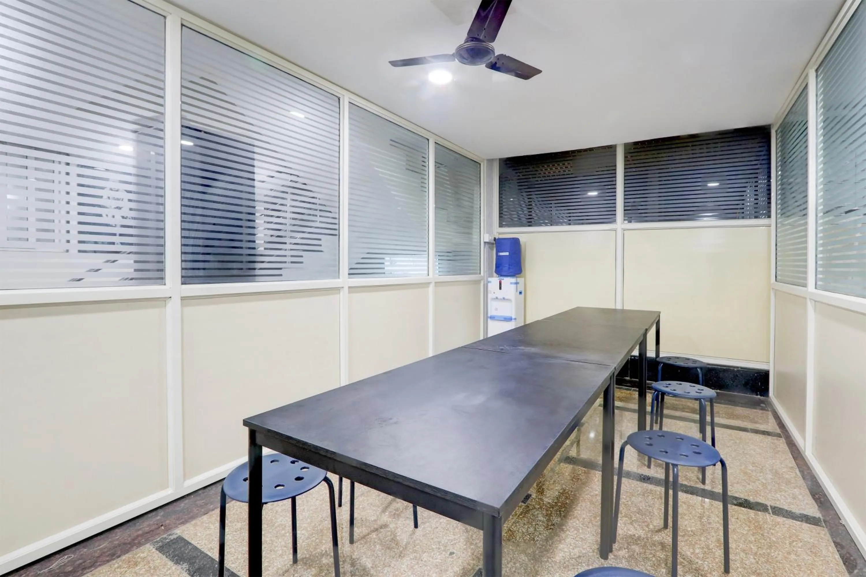 Lobby or reception in Super Collection O Madhapur Near Cyber Tower