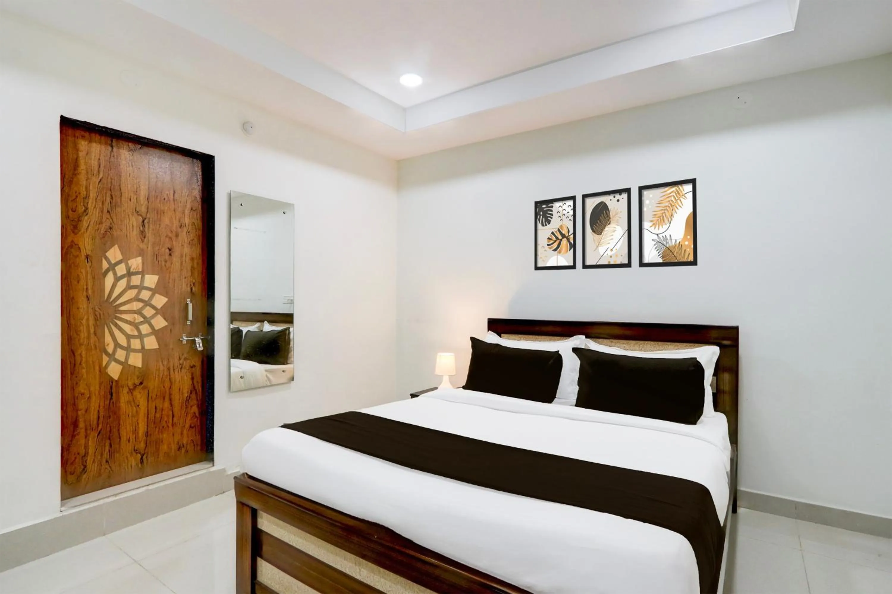 Bedroom, Bed in Super Collection O Madhapur Near Cyber Tower