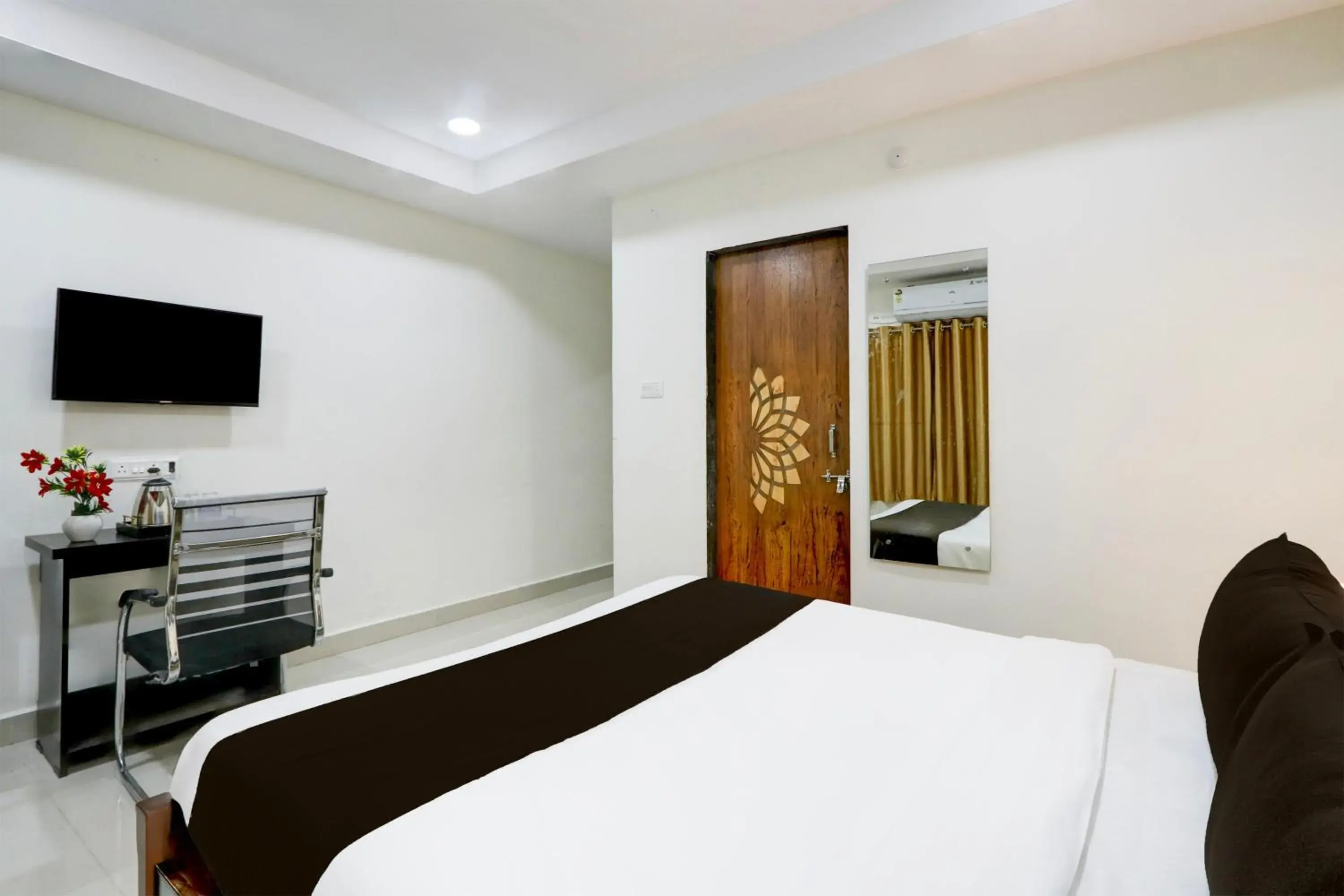 Bedroom, Bed in Super Collection O Madhapur Near Cyber Tower Bedroom, Bed in Super Collection O Madhapur Near Cyber Tower