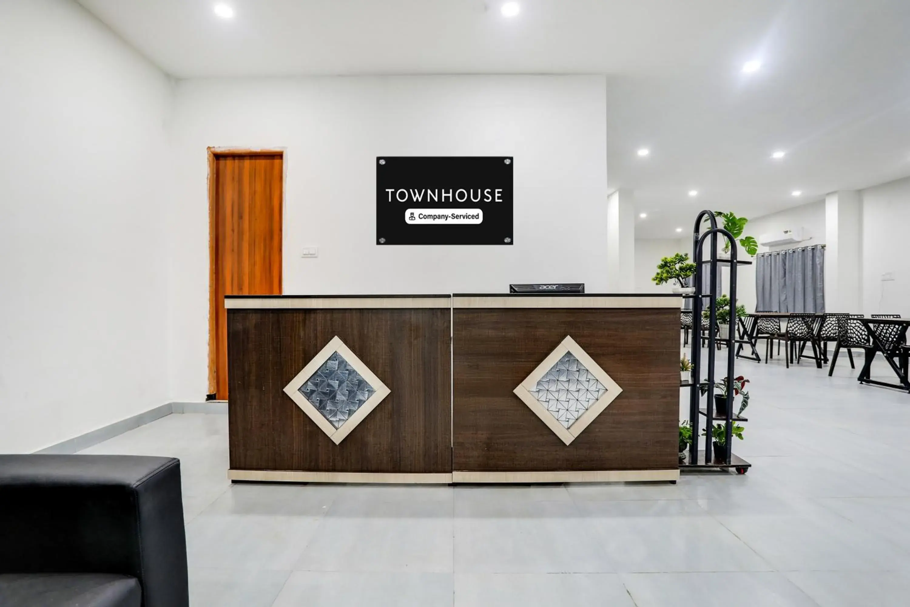Super Townhouse Shamshabad Near Airport Super Townhouse Shamshabad Near Airport