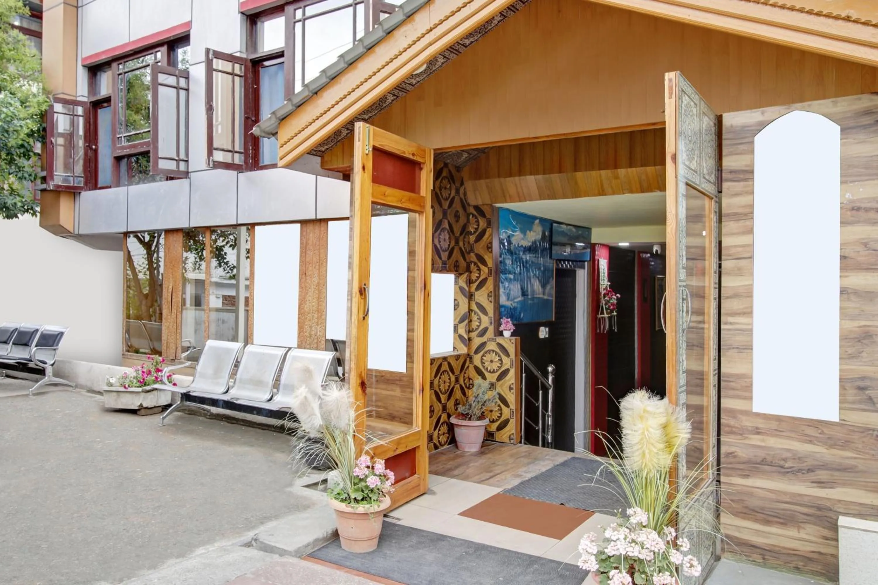 Facade/entrance in Super Collection O Rajbagh formerly Lavender