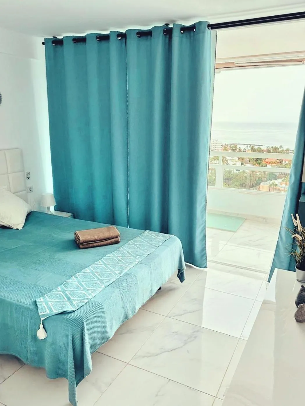 Bed in Sunny Oceanview studio apartment Ponderosa in Costa Adeje