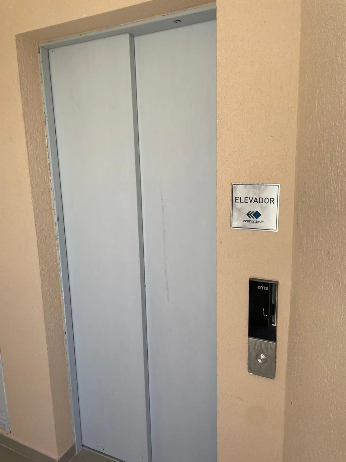 elevator in Eco miragem residence