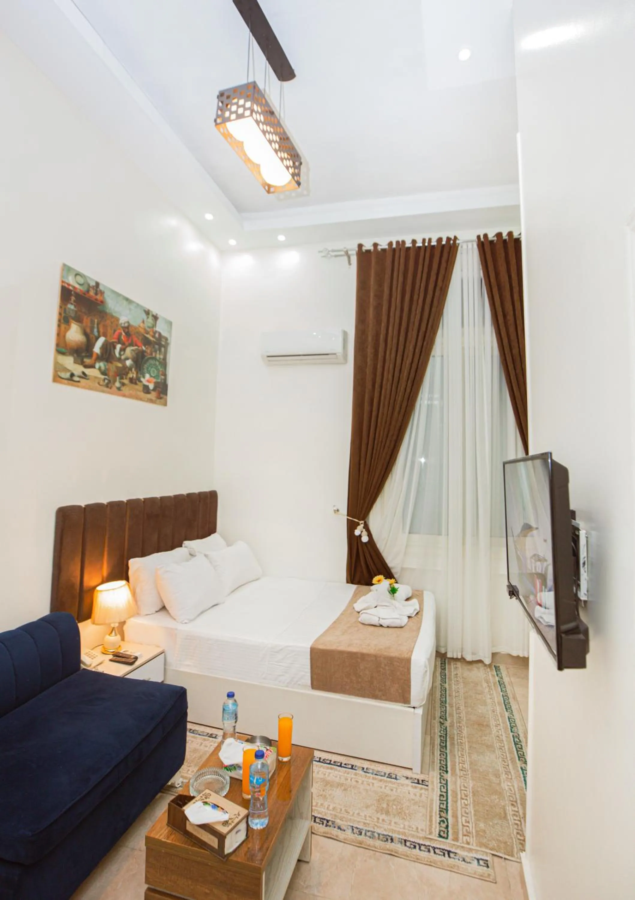 Deluxe Double or Twin Room in Downtown Antique Hotel