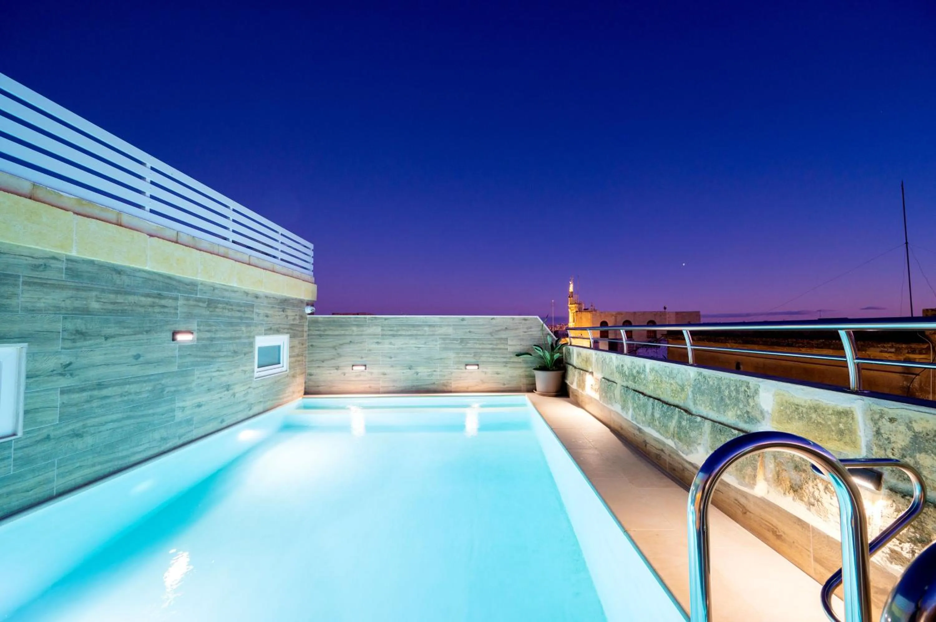 Swimming pool in C4 Retreats Gozo