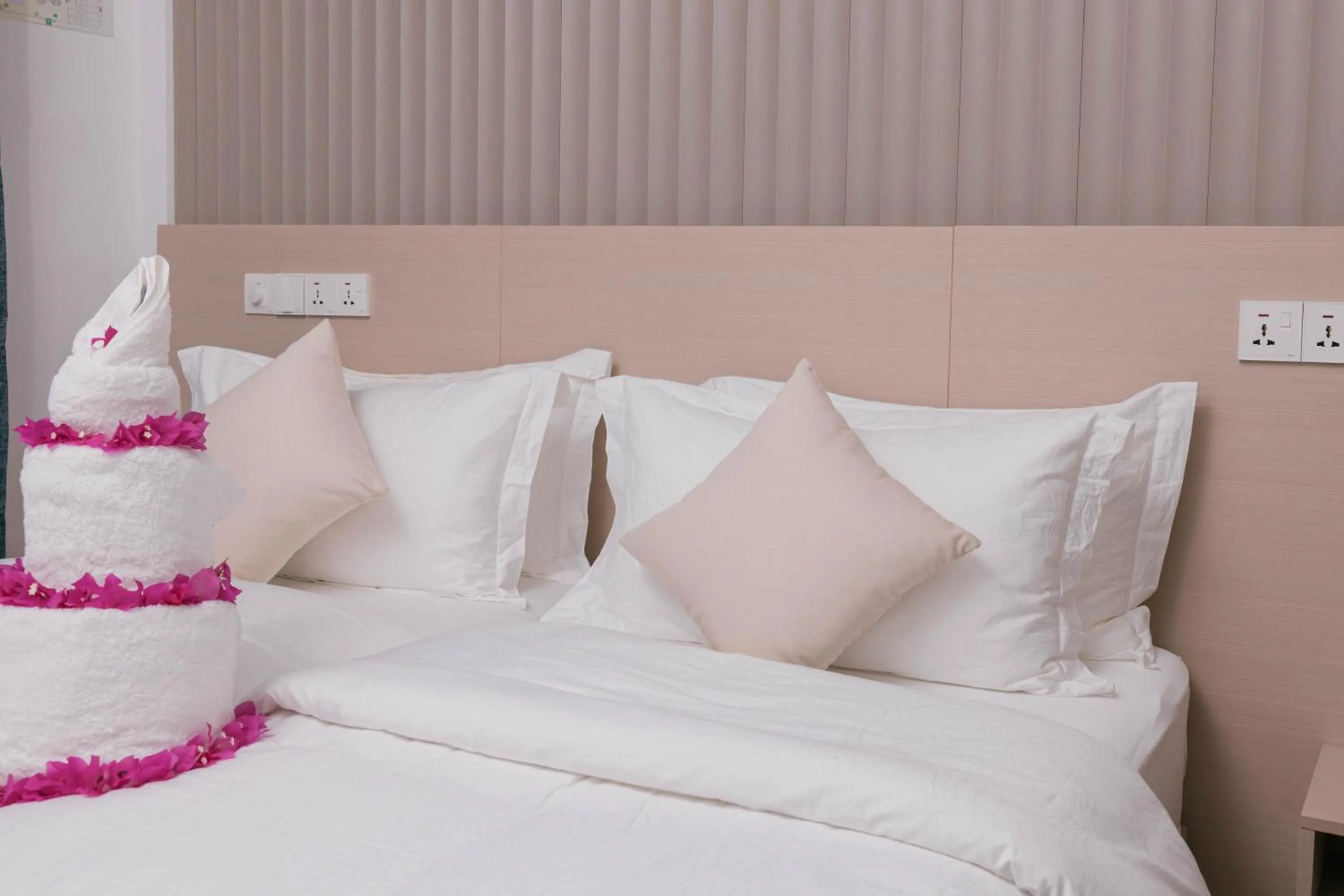 Bed in Navaya Dhiffushi