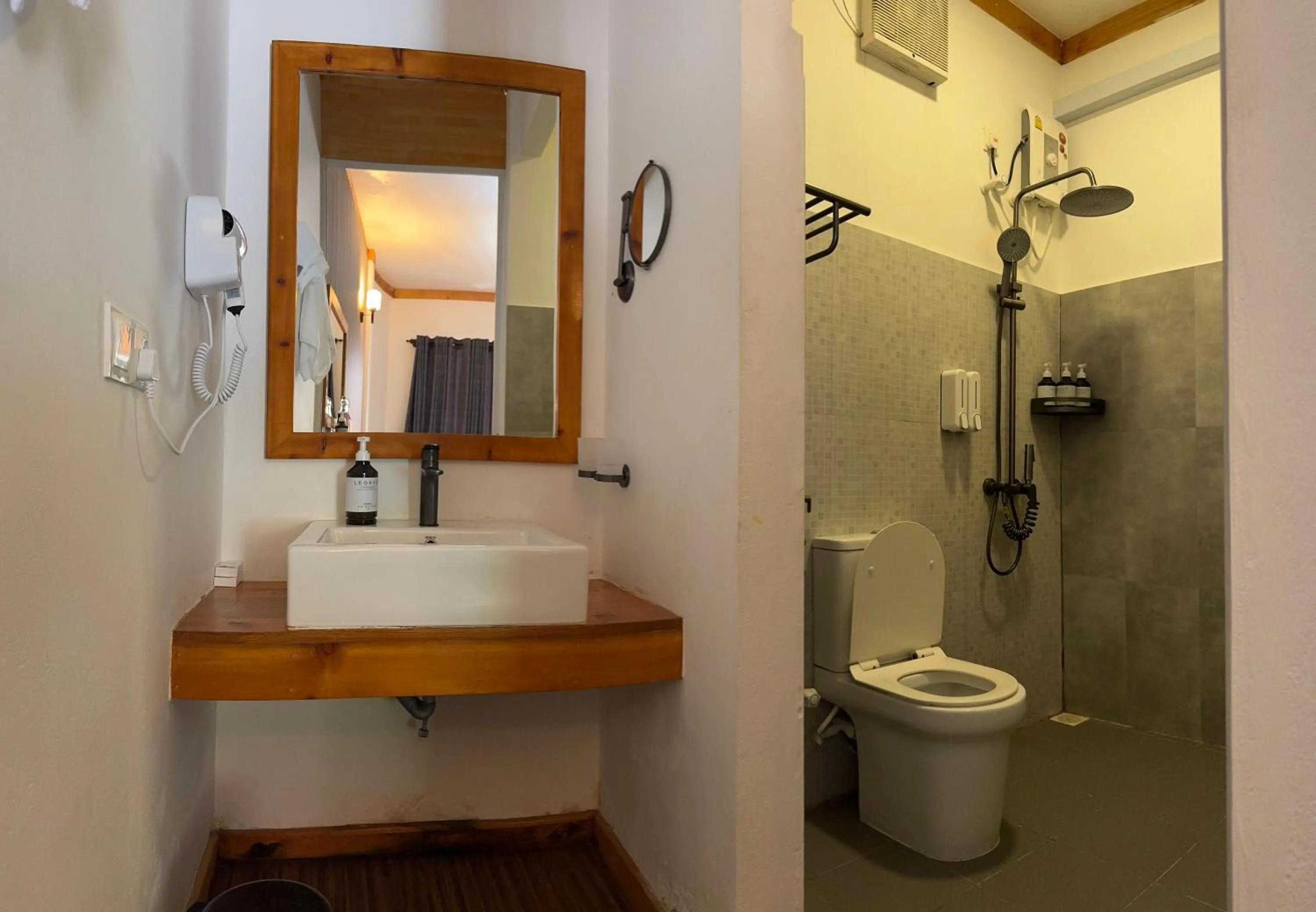 Bathroom in Navaya Dhiffushi