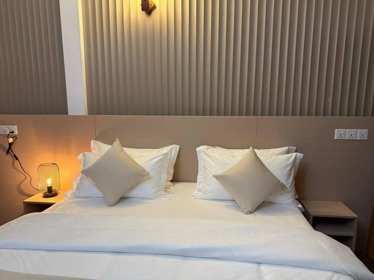 Bed in Navaya Dhiffushi