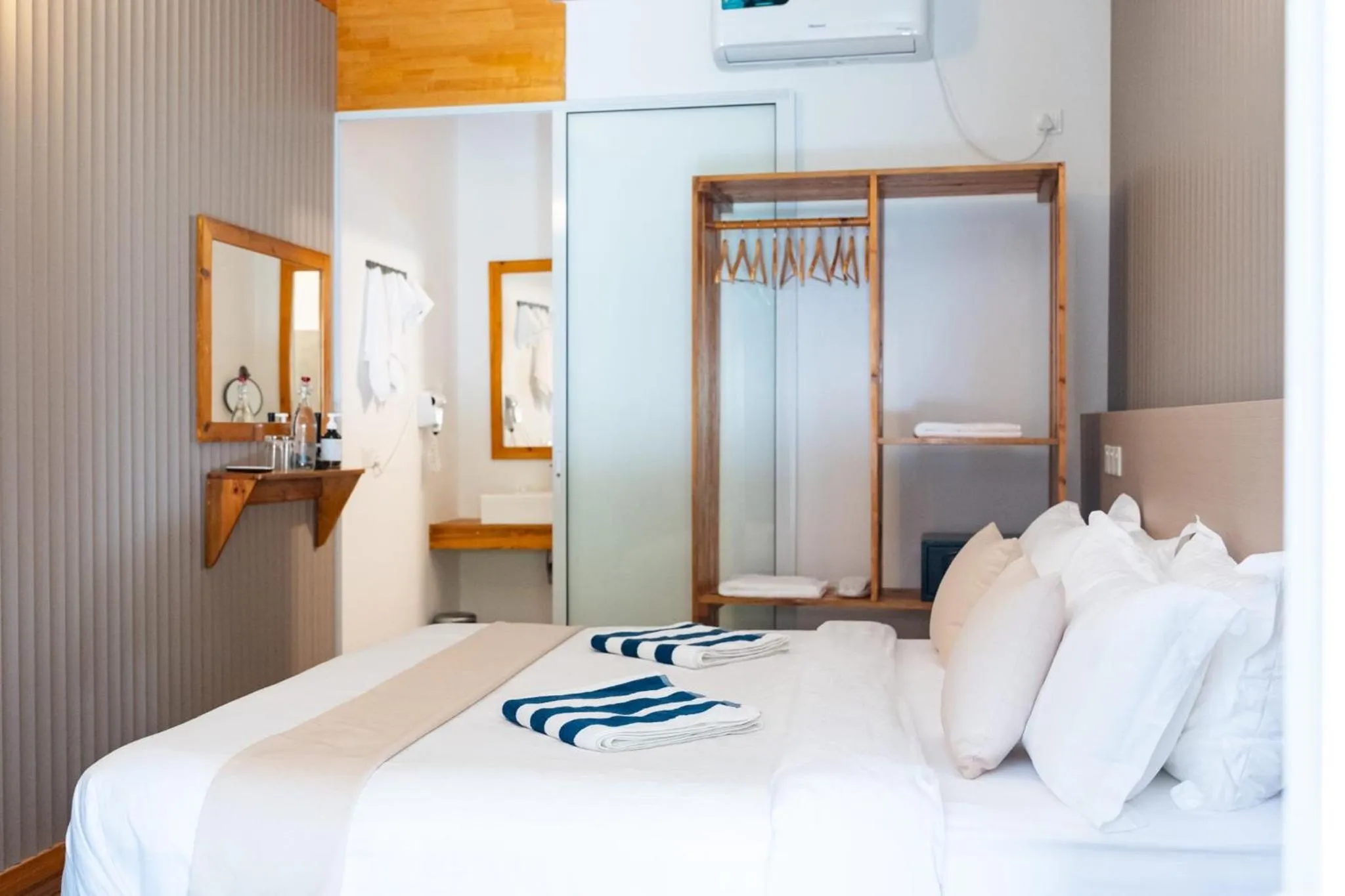 Bed in Navaya Dhiffushi