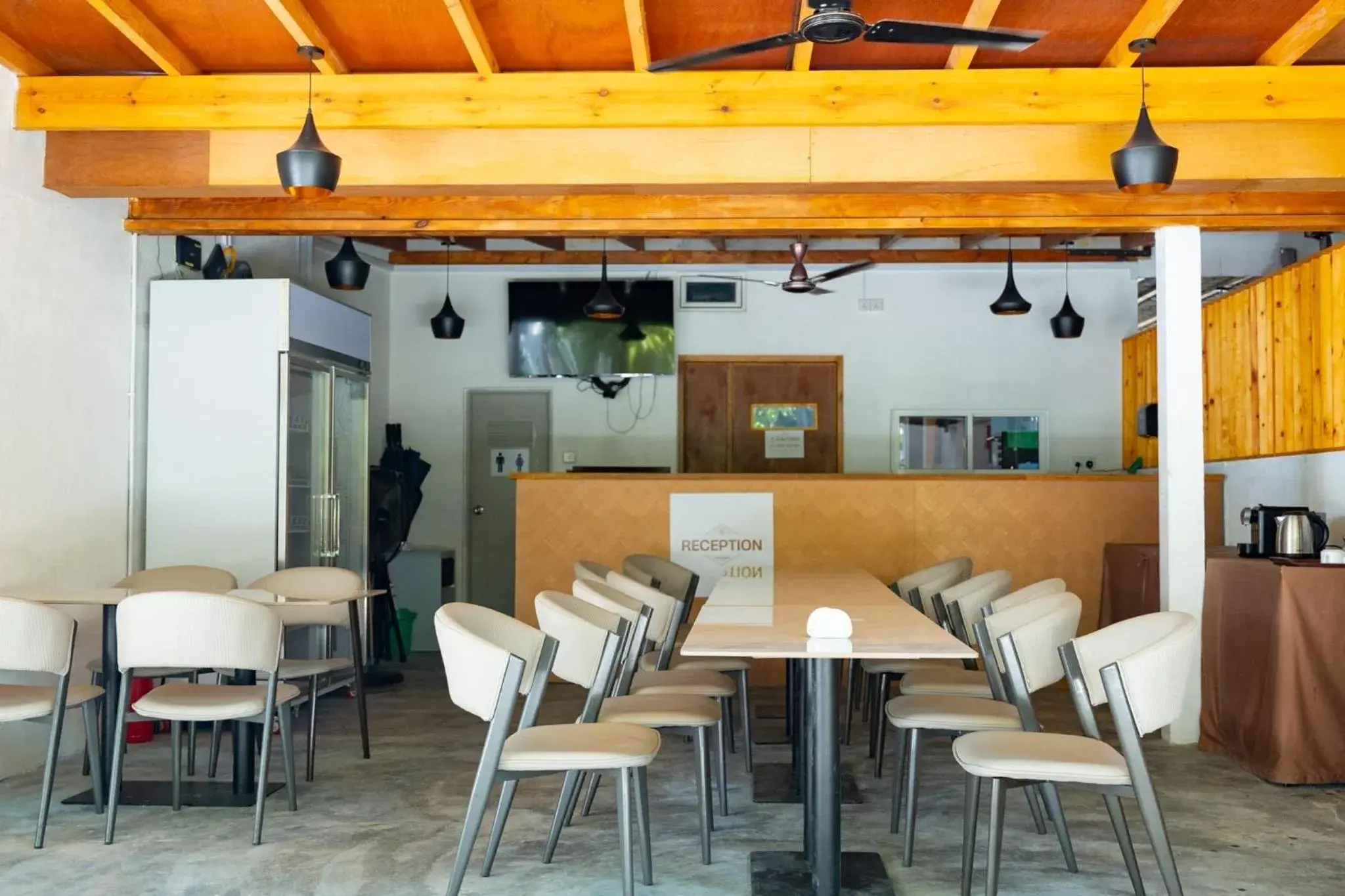 Restaurant/places to eat in Navaya Dhiffushi Restaurant/places to eat in Navaya Dhiffushi