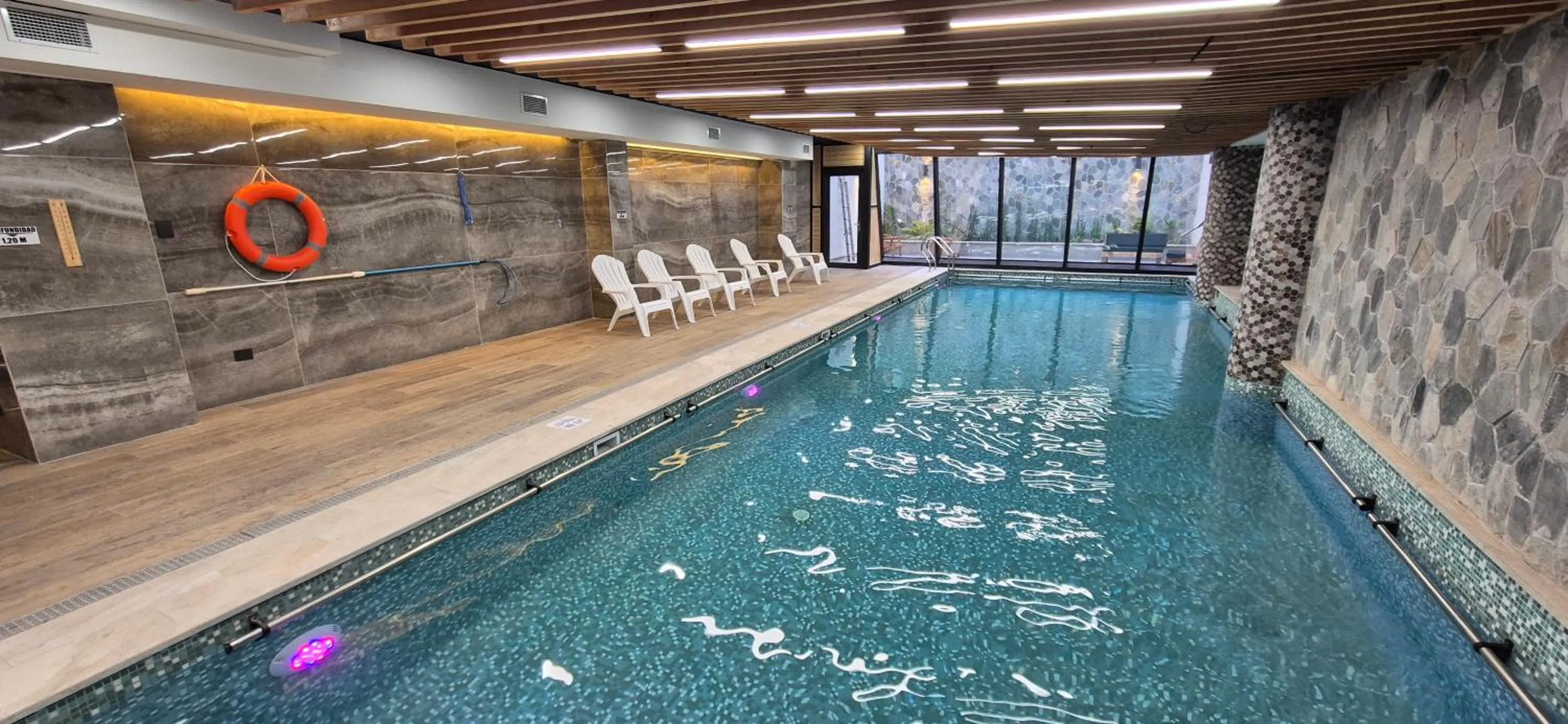 Swimming pool in Hotel Diego de Almagro La Serena Express