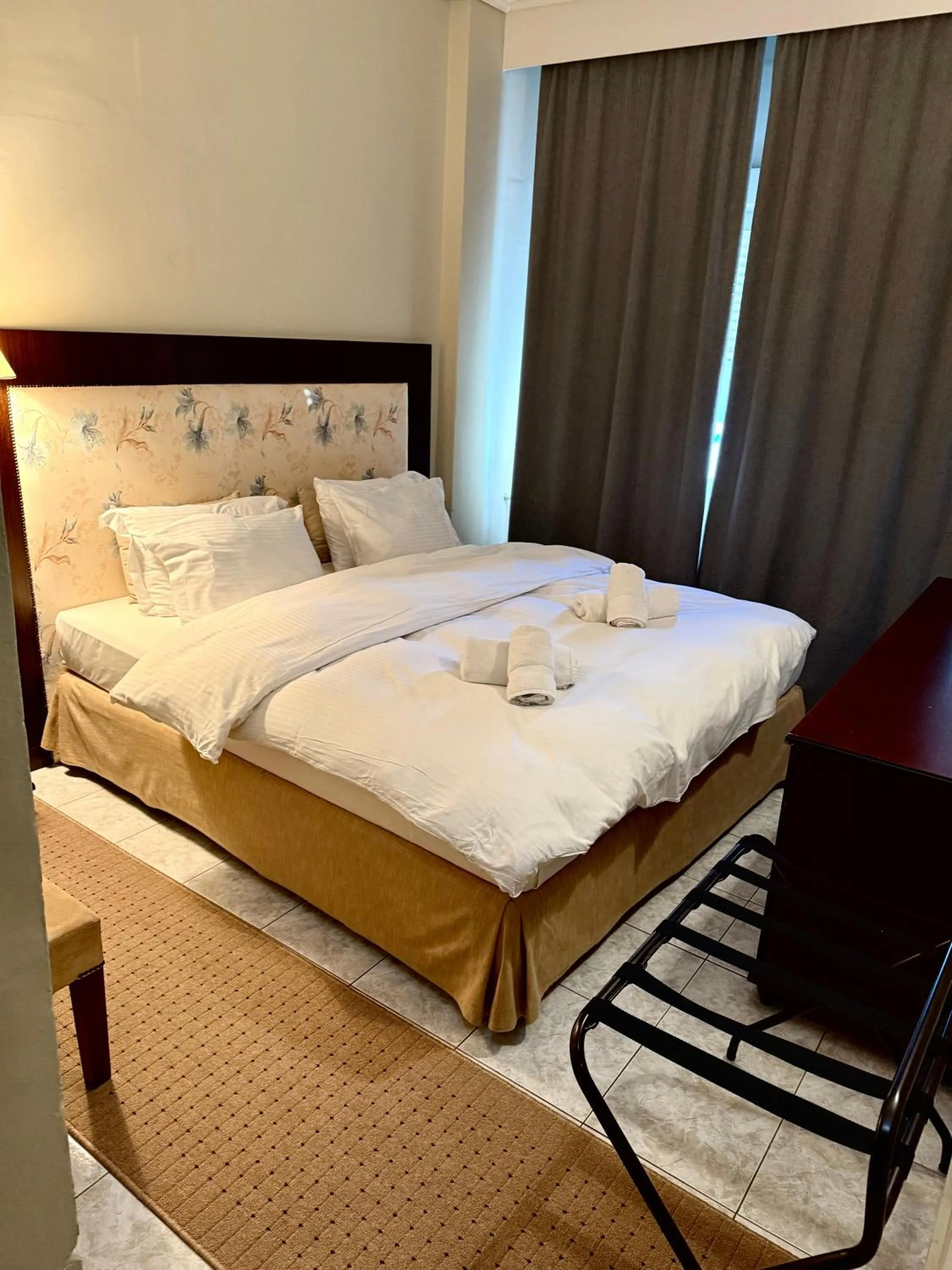 Bed in ESPERIA Drama HOTEL