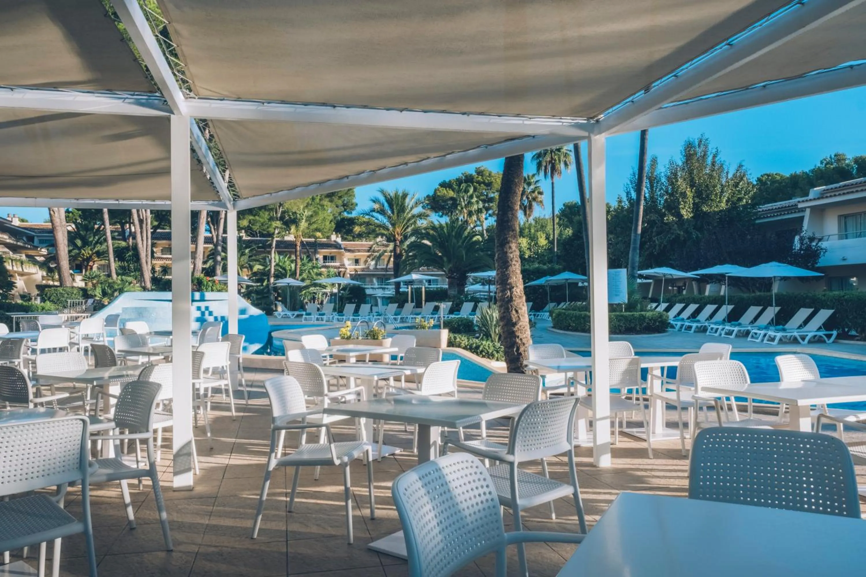 Restaurant/places to eat in Iberostar Waves Pinos Park