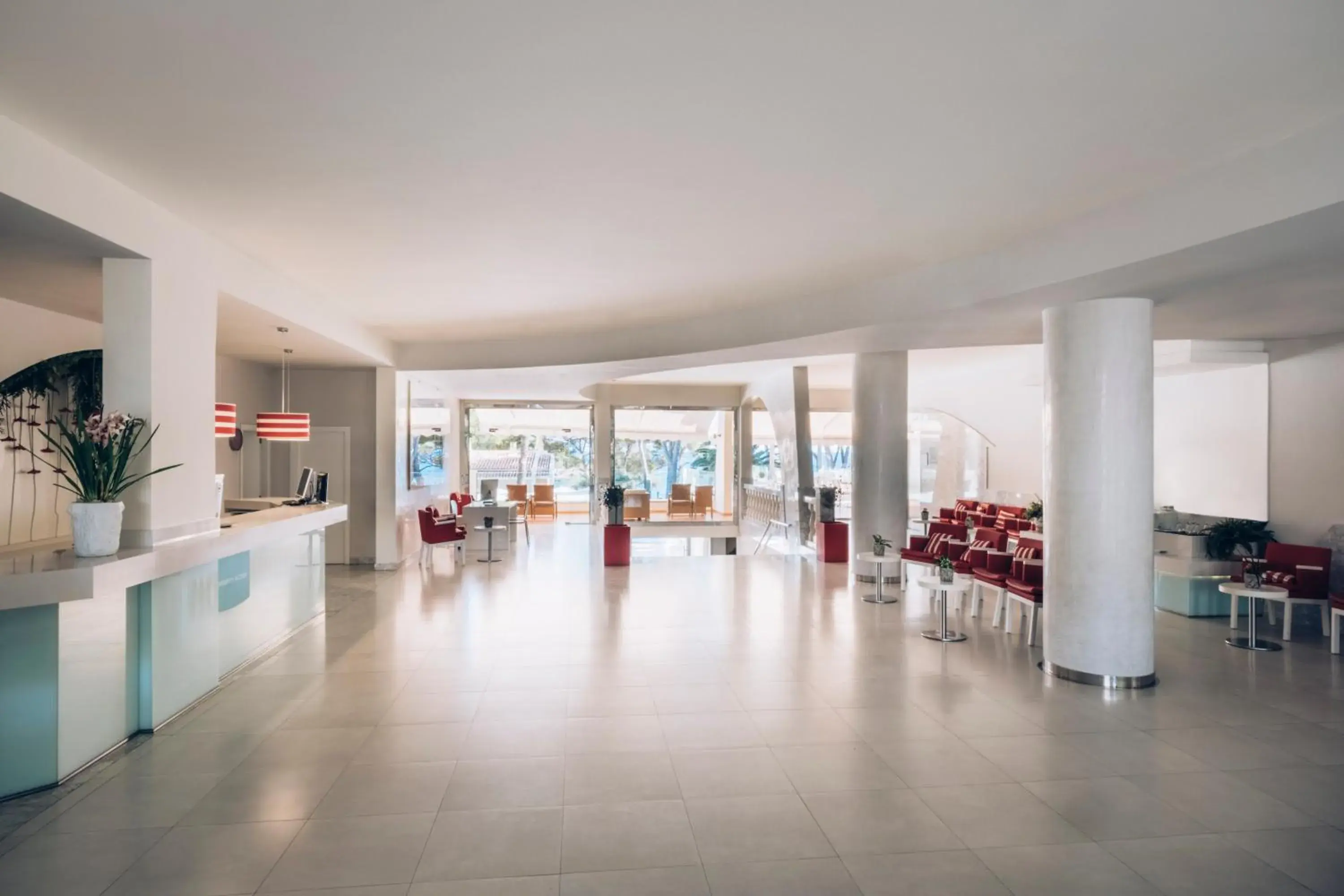 Lobby or reception in Iberostar Waves Pinos Park Lobby or reception in Iberostar Waves Pinos Park