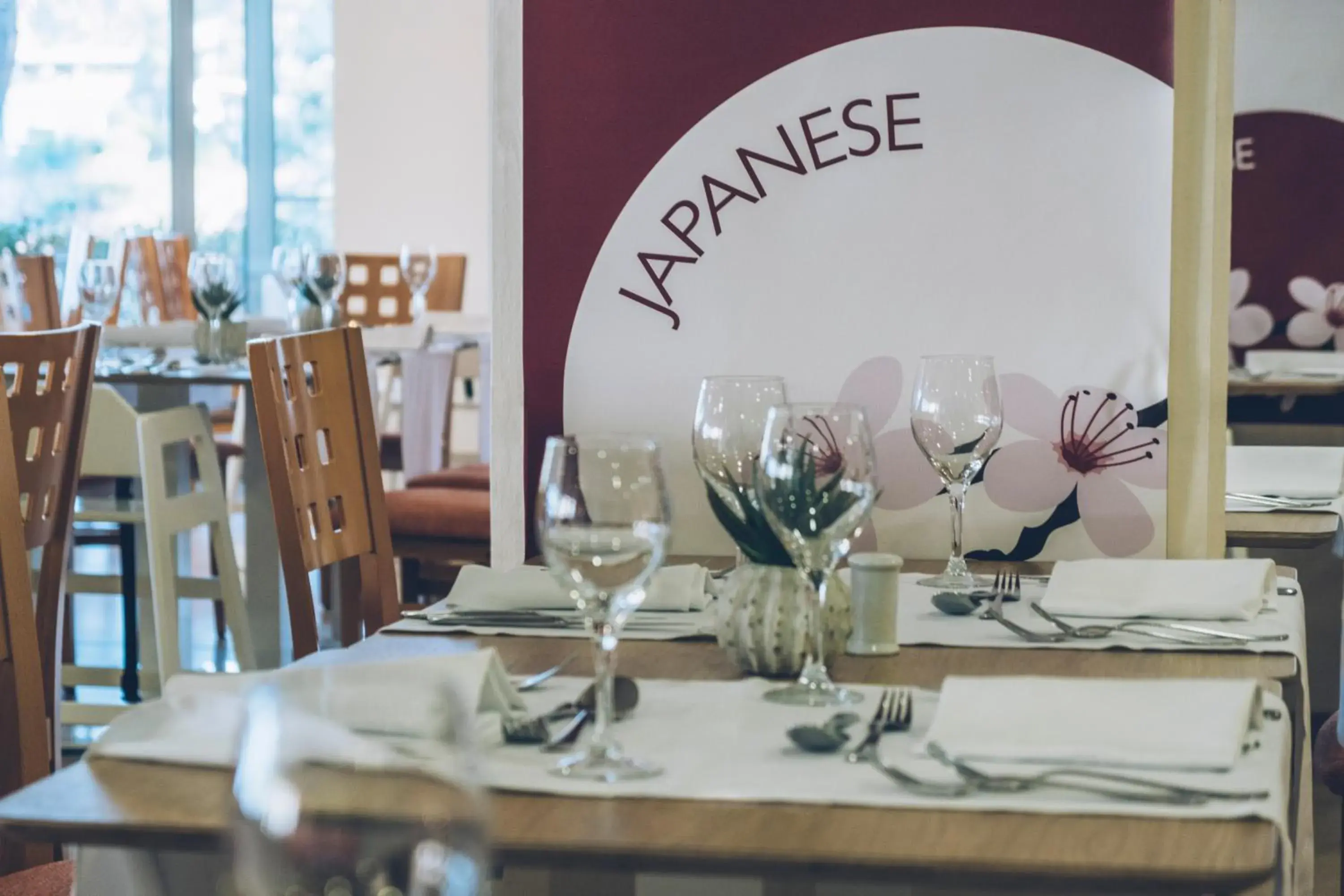 Restaurant/places to eat in Iberostar Waves Pinos Park Restaurant/places to eat in Iberostar Waves Pinos Park