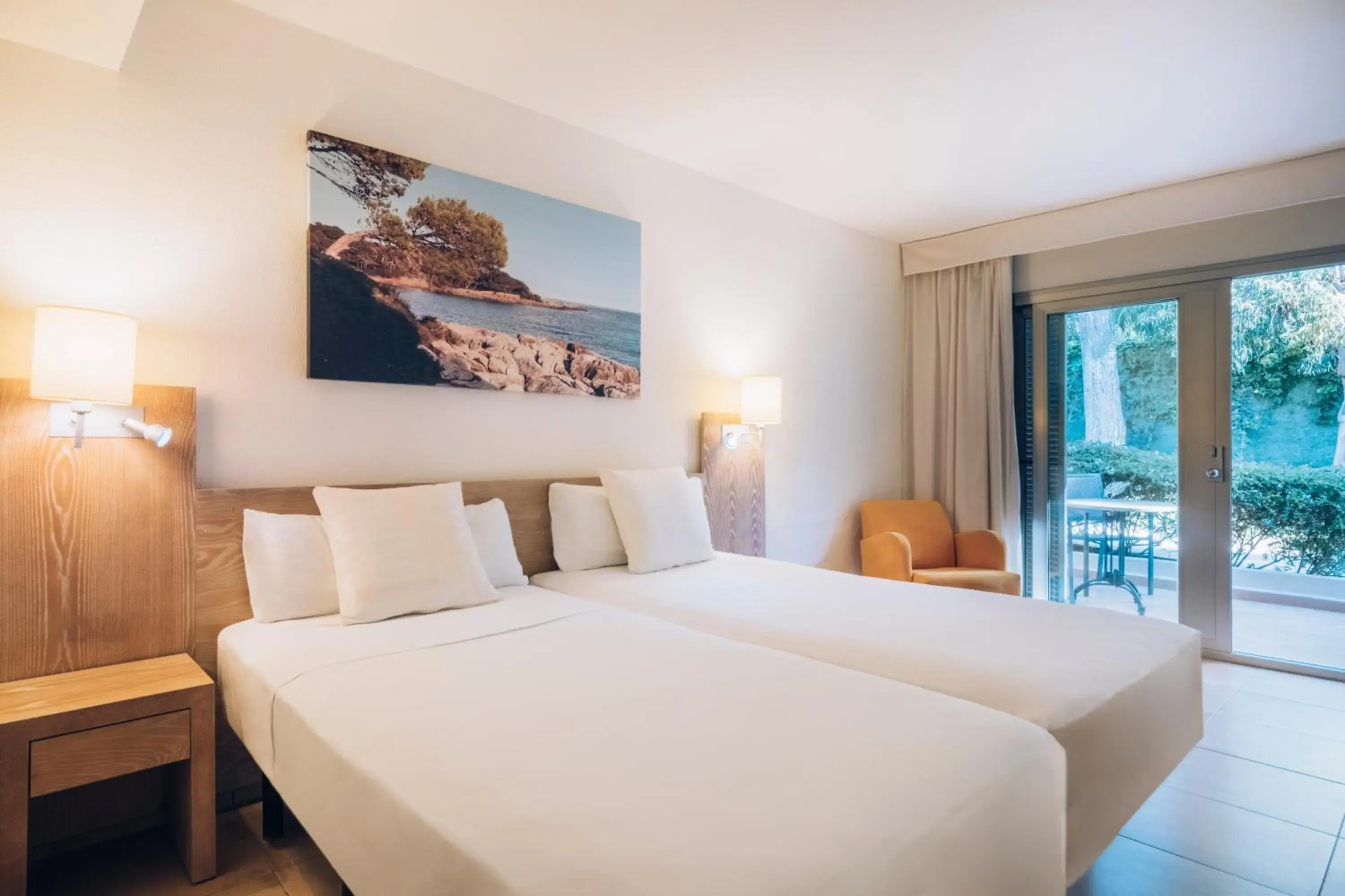Double Room for Single Use with Garden View - single occupancy in Iberostar Waves Pinos Park Double Room for Single Use with Garden View - single occupancy in Iberostar Waves Pinos Park