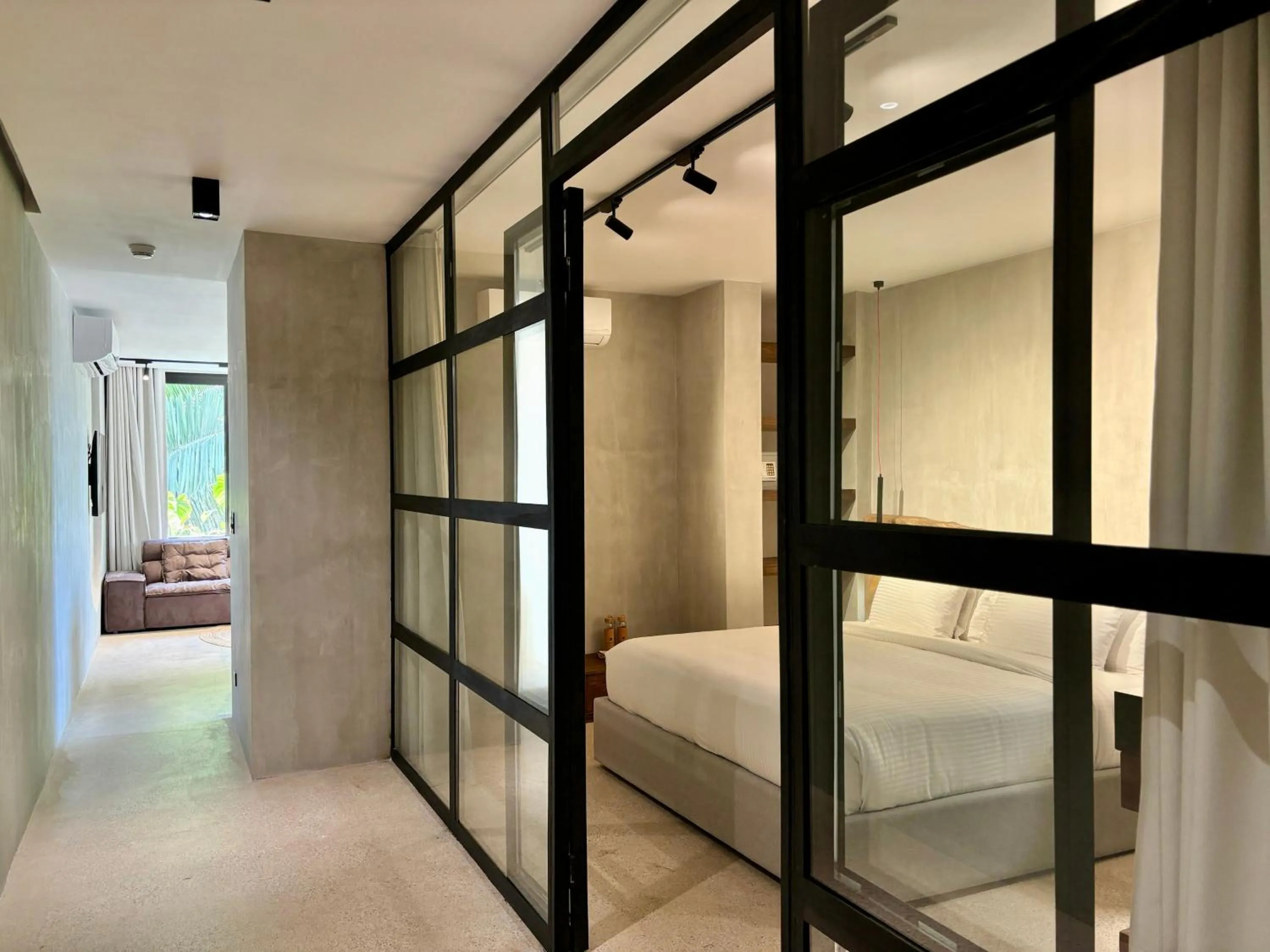 Bedroom, Bed in Blooma Boutique Hotel