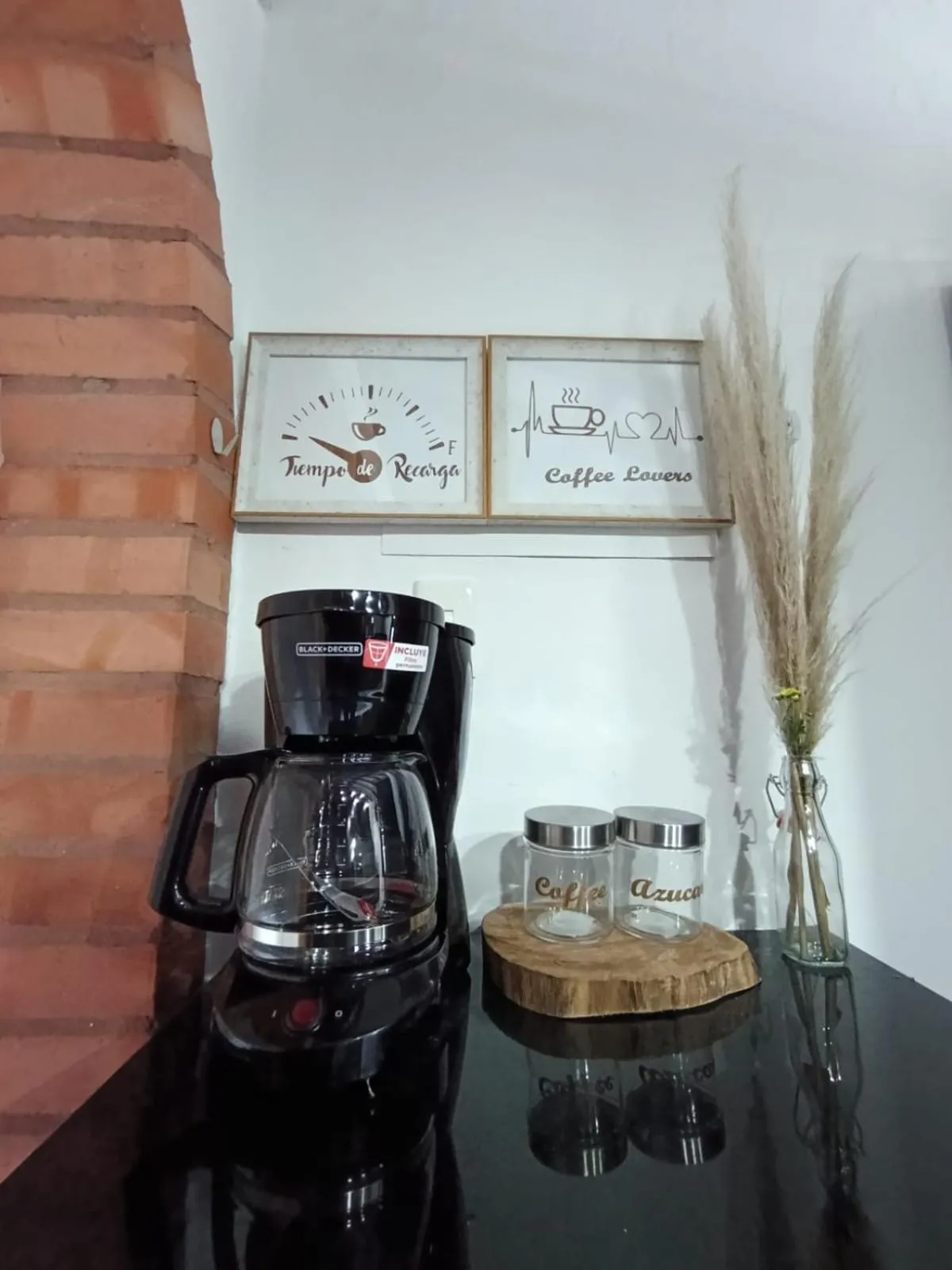 Kitchen or kitchenette in La Toscana Hostel