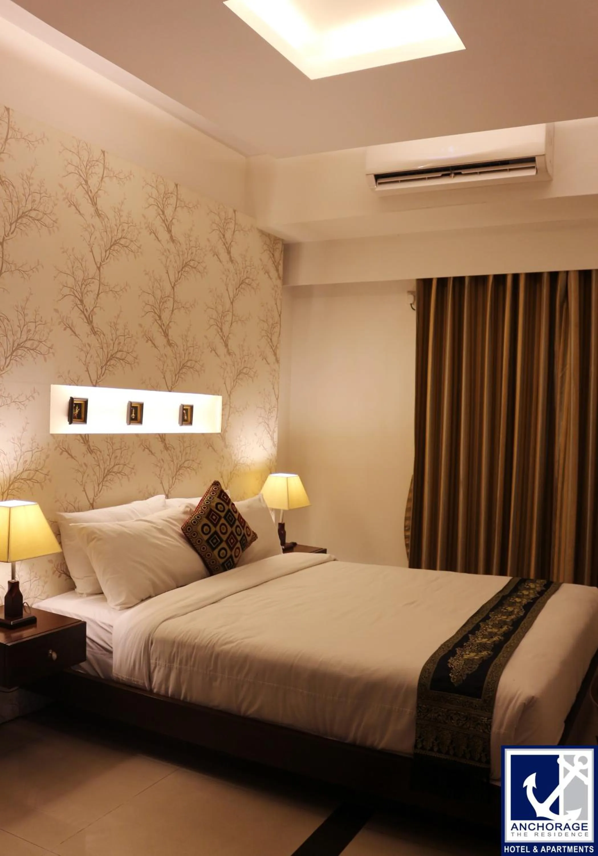 Bed in Anchorage The Residence